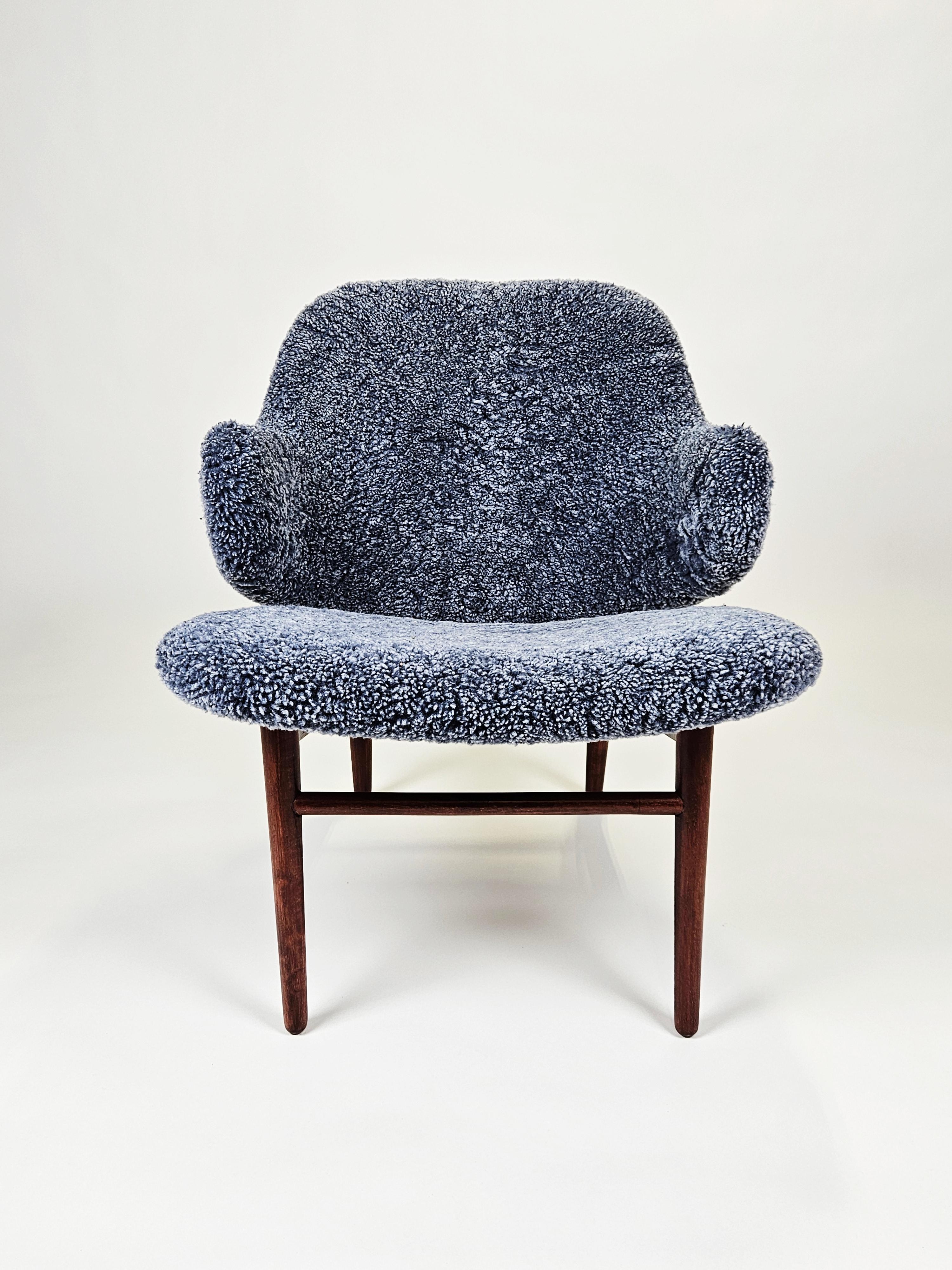 Danish Rare Scandinavian Modern shell chair by IB Kofod Larsen, Denmark, 1950s For Sale