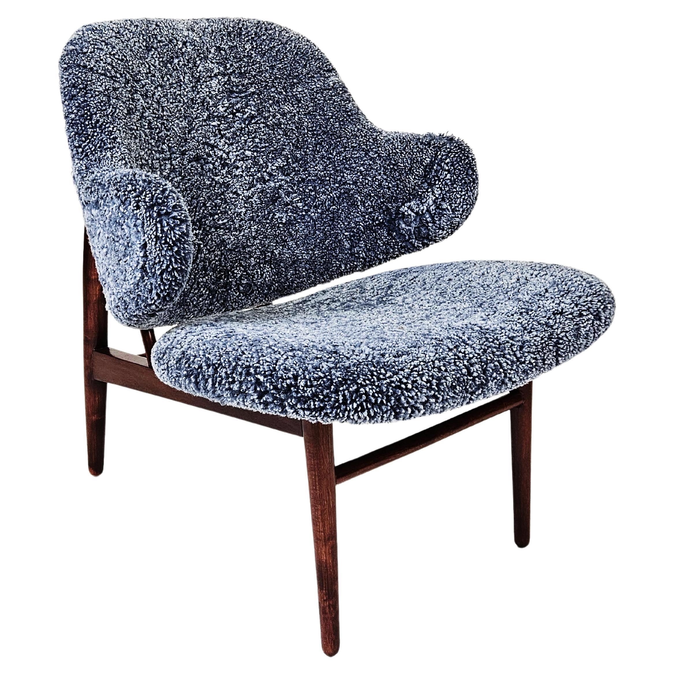 Rare Scandinavian Modern shell chair by IB Kofod Larsen, Denmark, 1950s For Sale