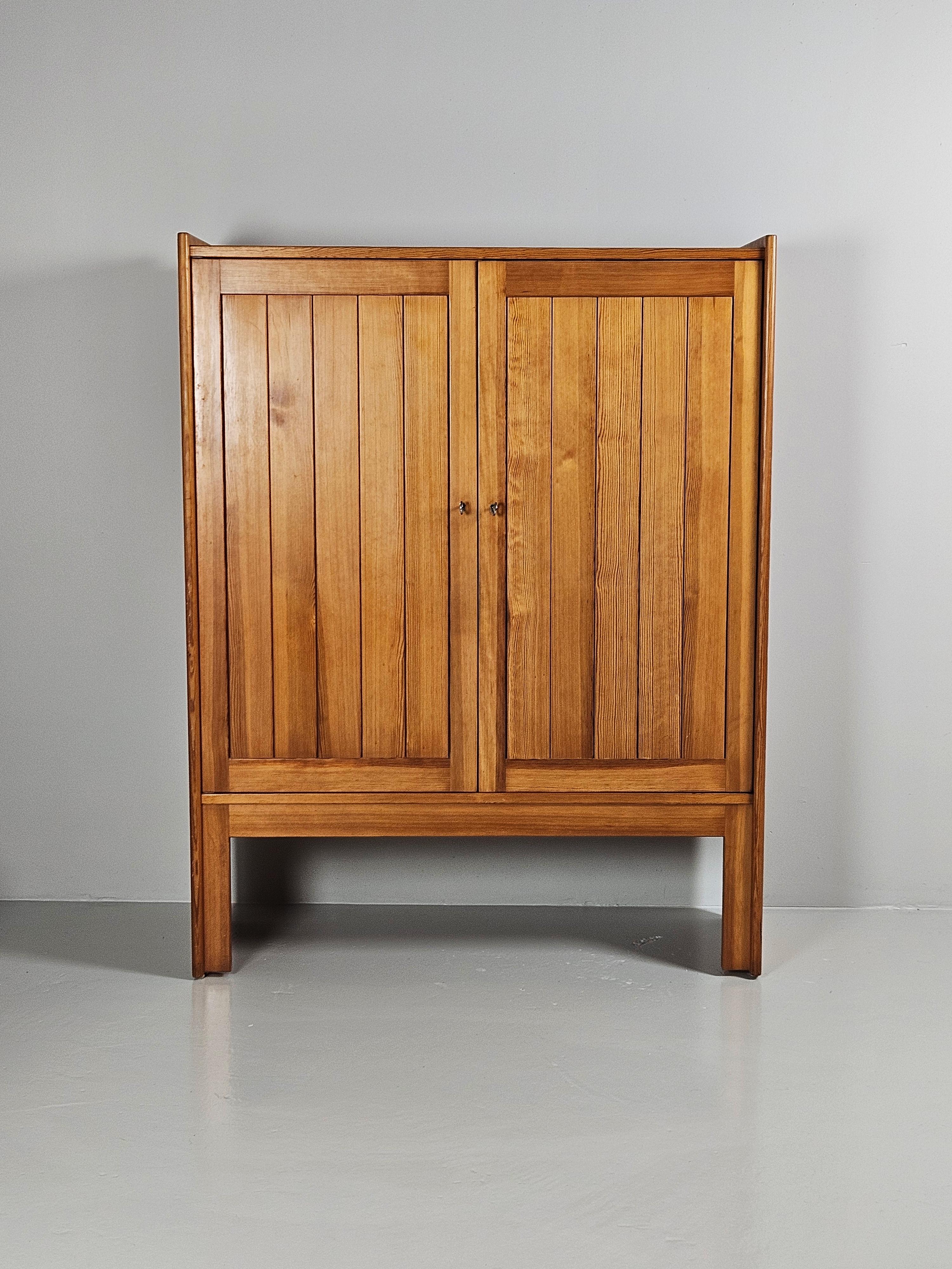 Very rare tall cabinet designed by Børge Mogensen in the 1960s.

In 1961 Mogensen designed pine furniture to be put in his own summer house. The series later started to be produced by the Swedish company Karl Andersson & söner and was named