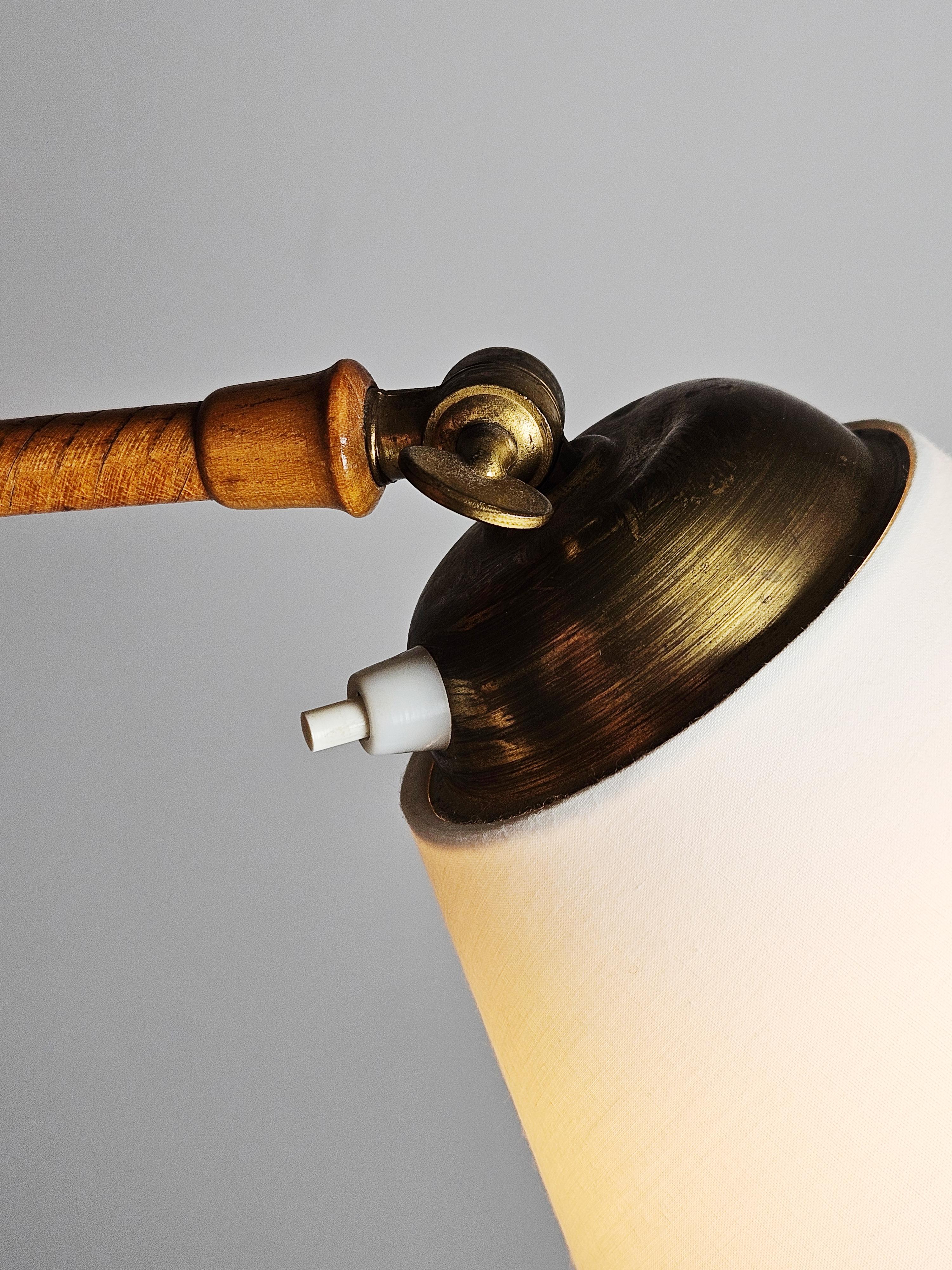 Rare lampadaire scandinave moderne à trois bras, Suède, années 1940 en vente 5