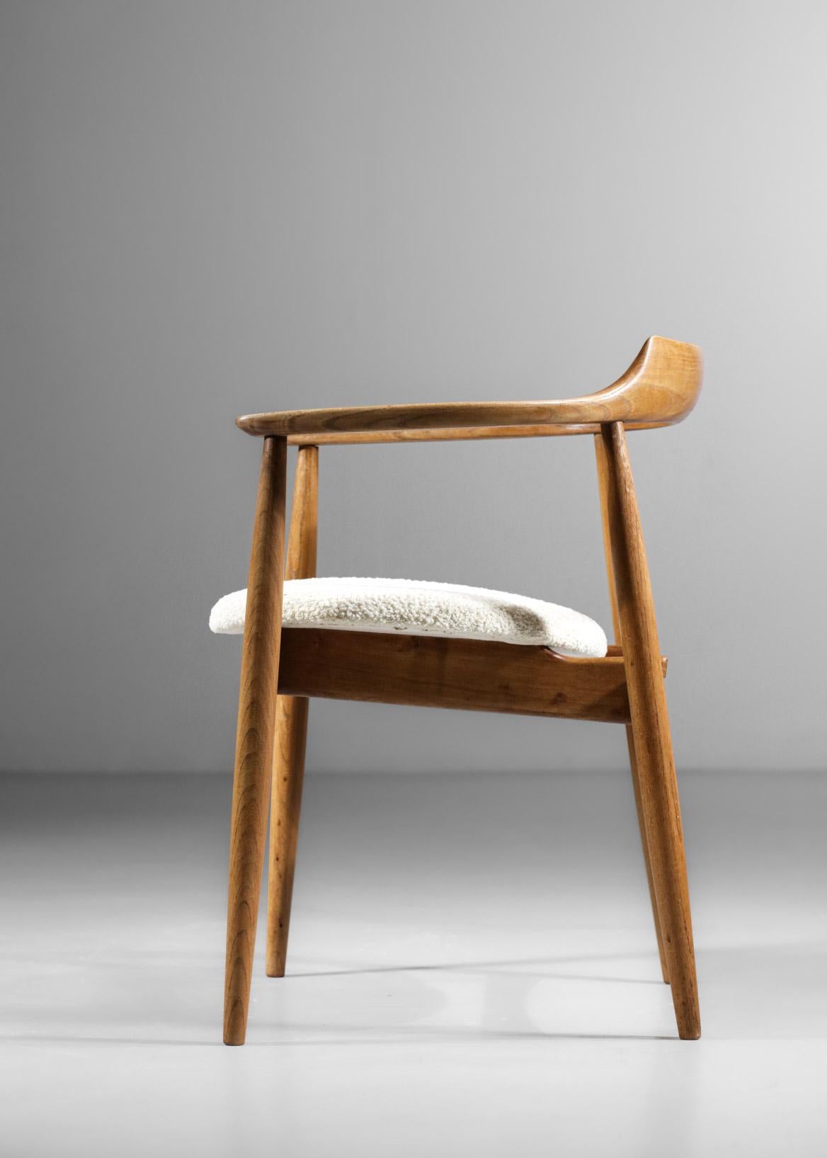 Seltener skandinavischer Sessel aus massiver Eiche im Stil von Hans Wegner mit Armlehne, Dänemark, 1960 (Moderne der Mitte des Jahrhunderts) im Angebot