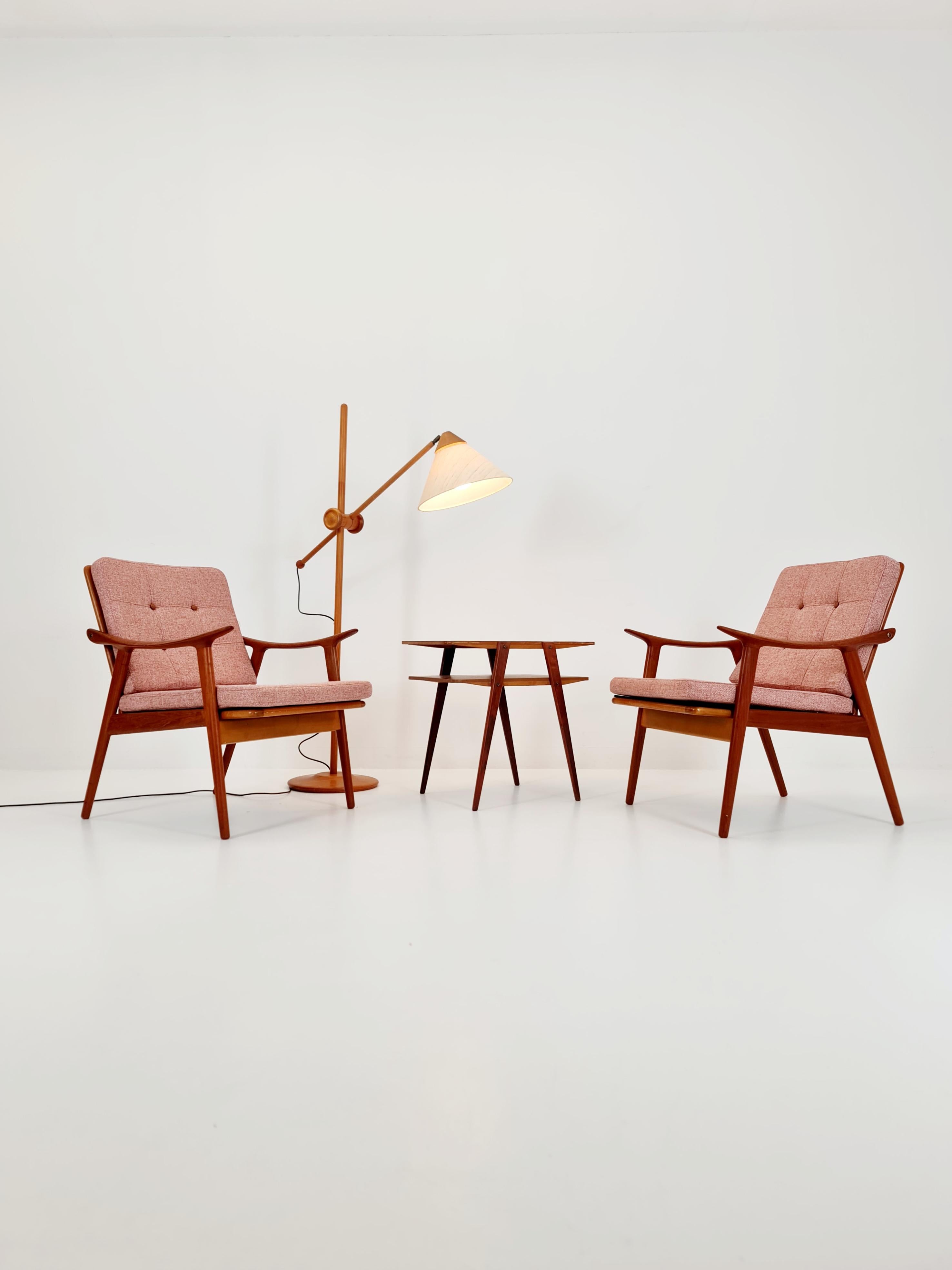 Mid-century Rare Scandinavian  Chaise longue en teck massif Par Fredrik Kayser pour Vante , 1950s

Fabriqué en Norvège 
Il est en très bon état. Cependant, comme avec tous les articles vintage, quelques marques d'usure mineures doivent être
