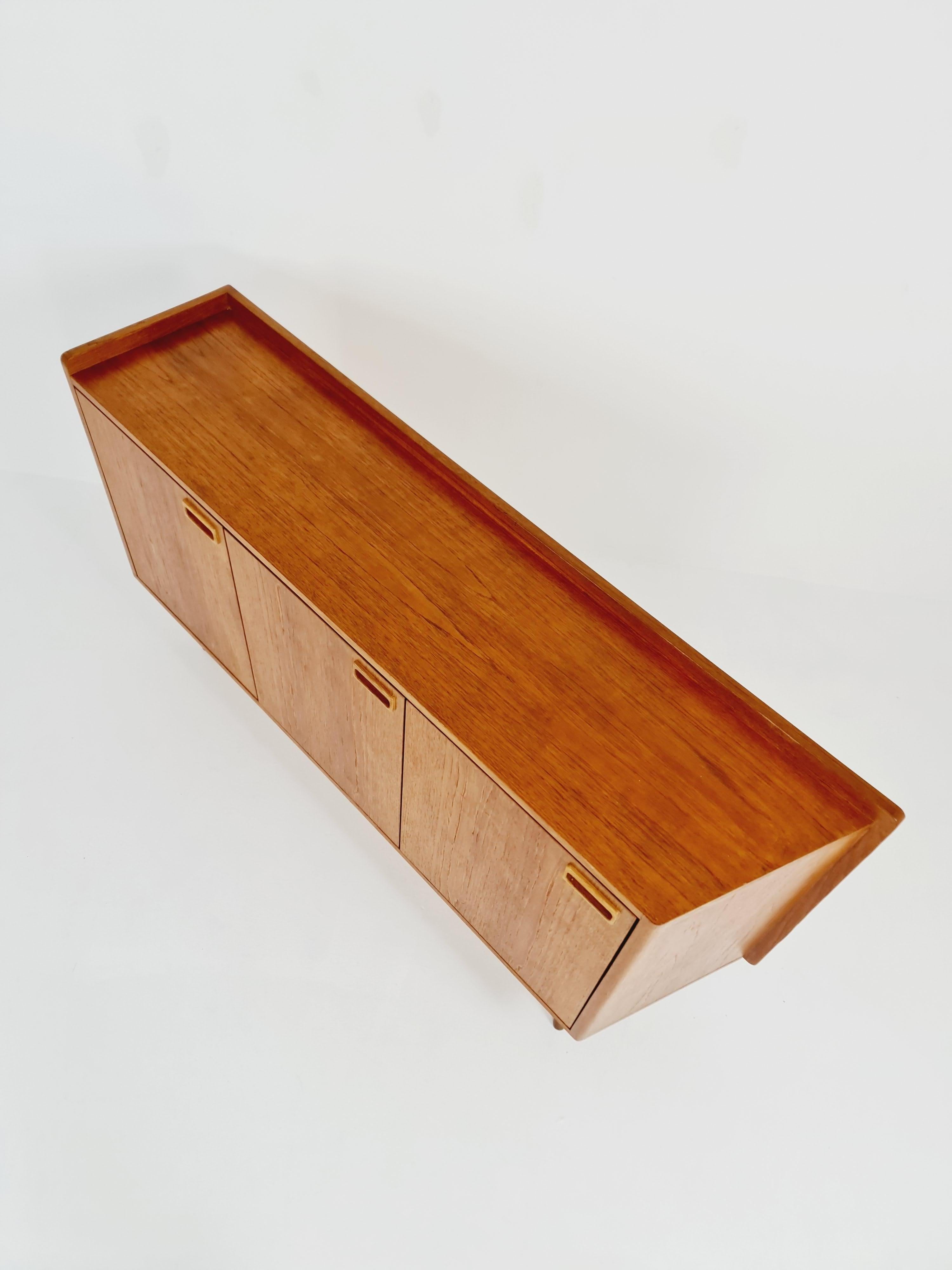 Rare Scandinavian Vintage Teak Sideboard left Corner-fit, 1960s For Sale 2
