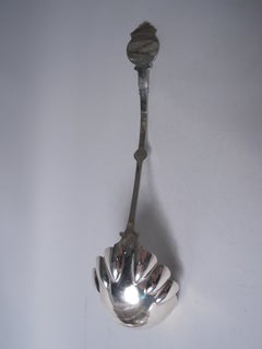 Raro cucharón sopero de plata con medallón Schulz and Fischer de San Francisco