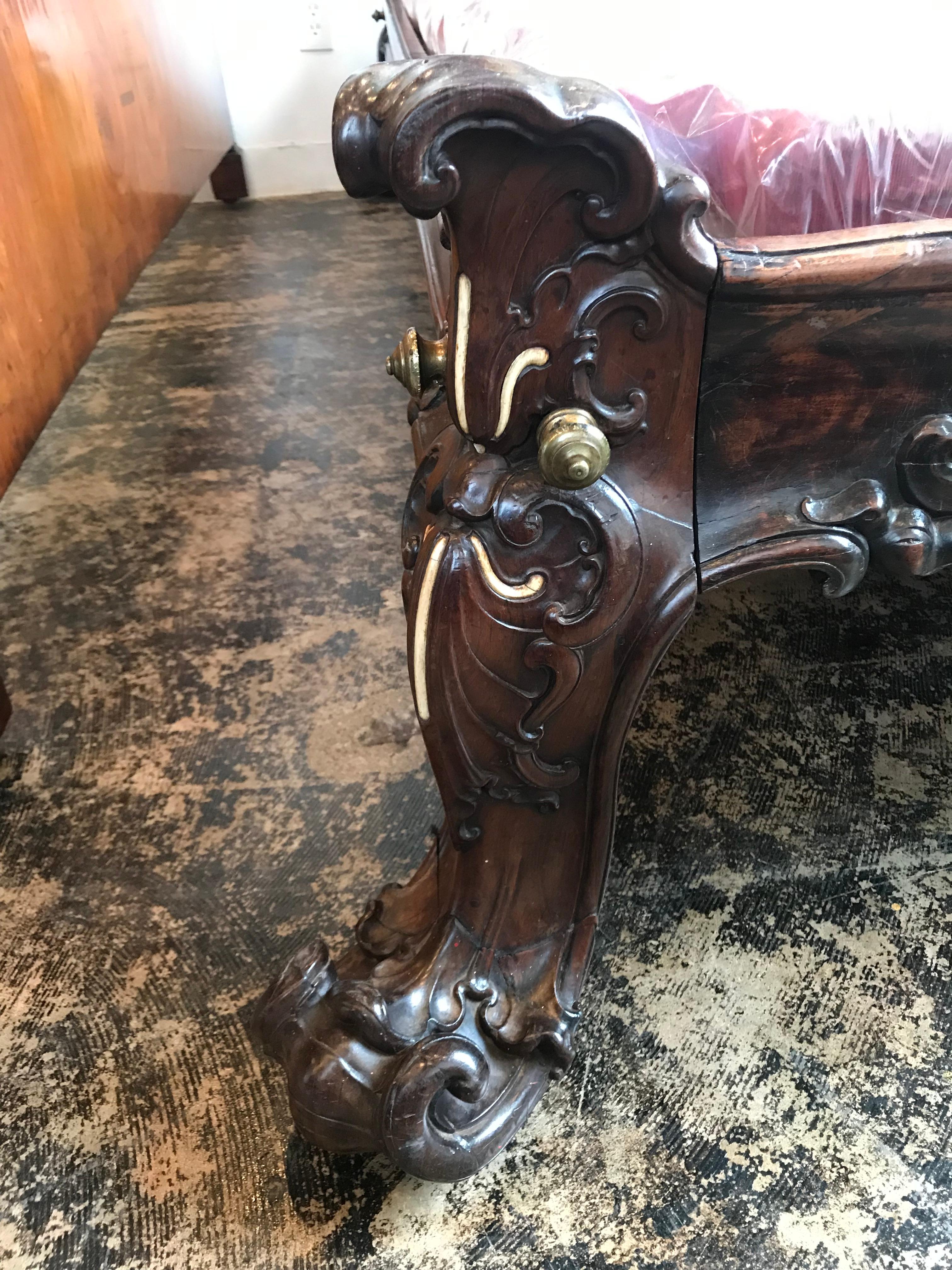 Rare Sculpted Colonial Portuguese 17th/18th C. Jacaranda King Bed Antique LA CA For Sale 12