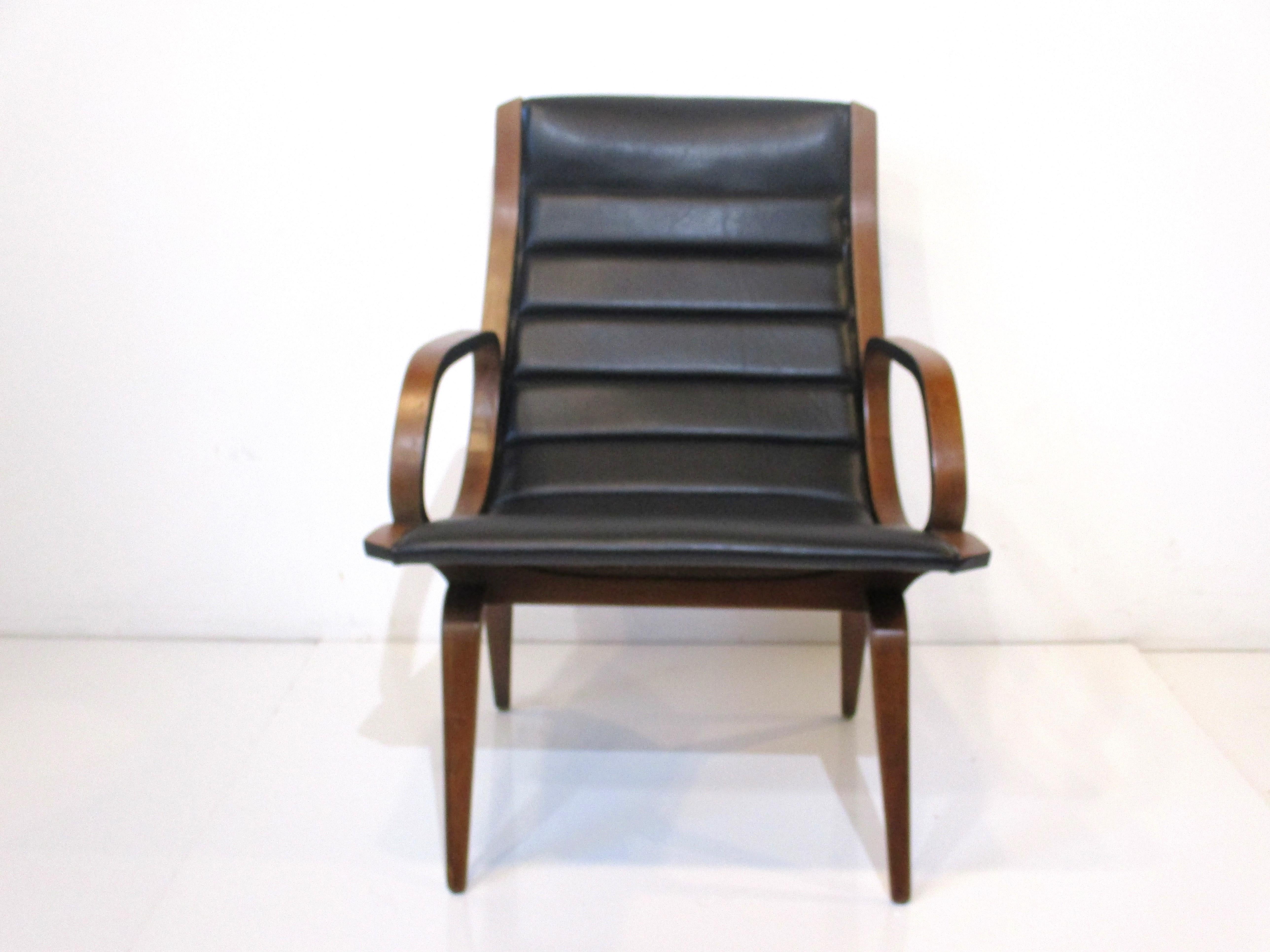 Rare Sculptural Arm / Lounge Chair by Norman Chener for Plycraft In Good Condition For Sale In Cincinnati, OH