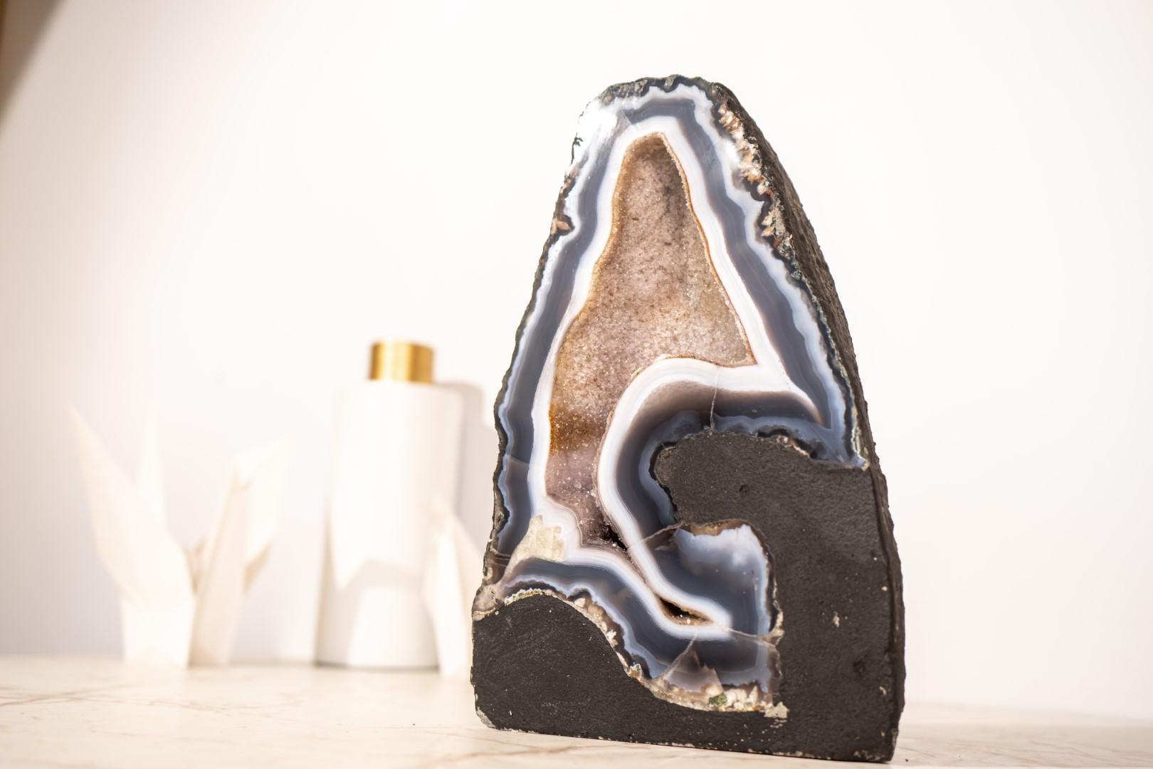Geoda escultórica de ágata encaje azul y blanca con cristal druzy galaxia blanco Brasileño en venta