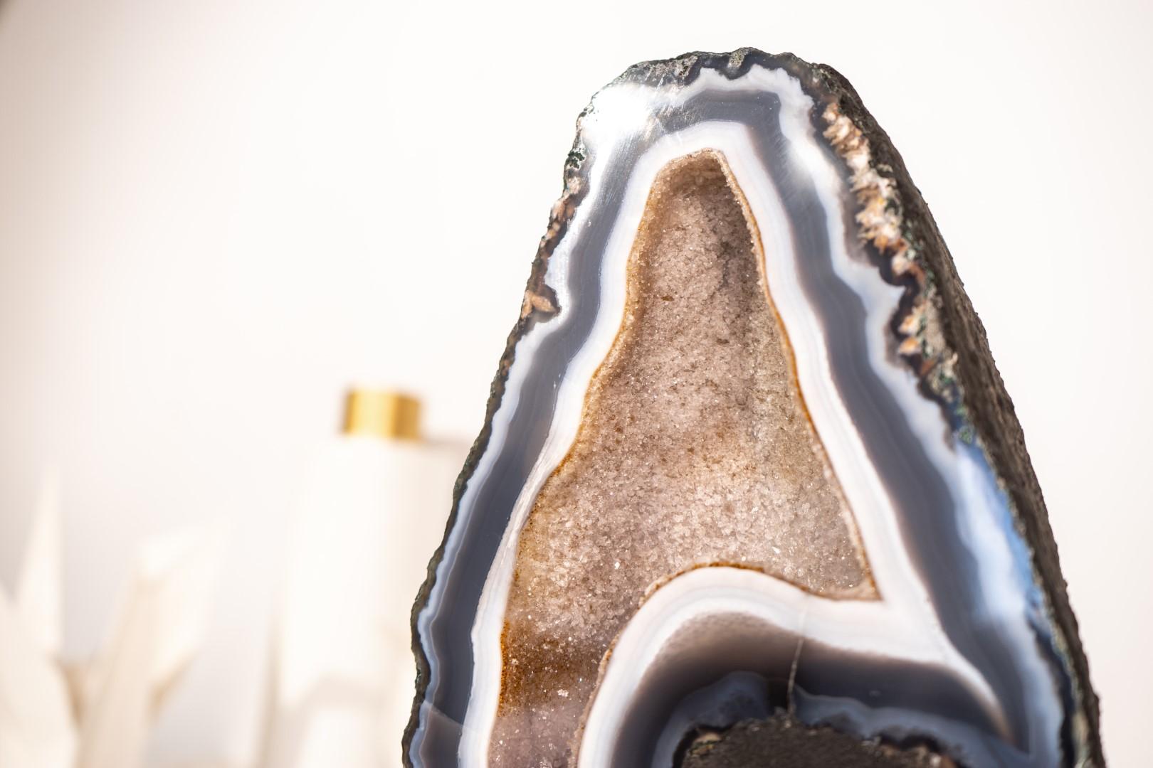 Geoda escultórica de ágata encaje azul y blanca con cristal druzy galaxia blanco en Nuevo estado para la venta en Ametista Do Sul, BR