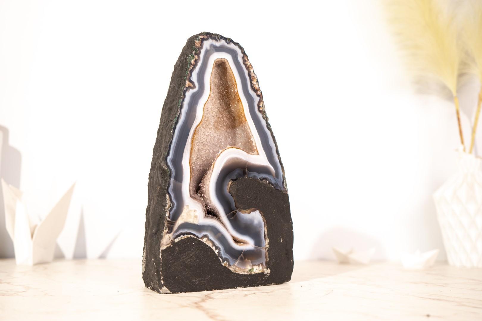Geoda escultórica de ágata encaje azul y blanca con cristal druzy galaxia blanco Cristal en venta