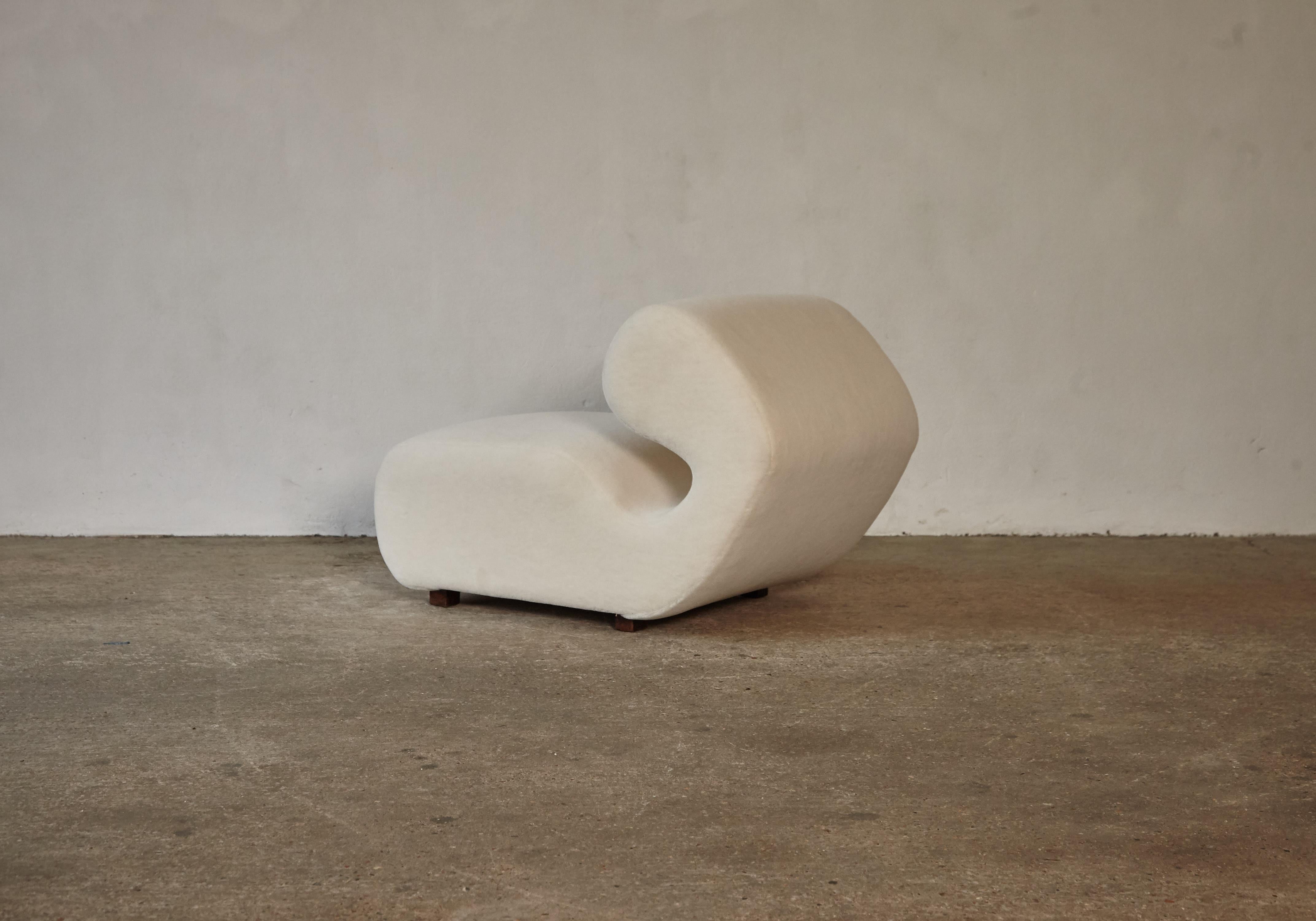 Ère spatiale Chaise sculpturale rare en alpaga, Italie, années 1970/80 en vente
