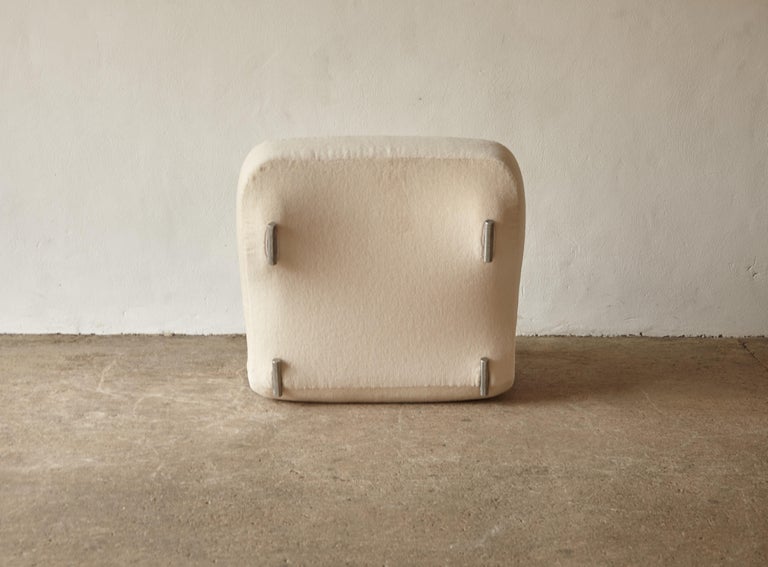 Rare Sculptural Chair, Organic Form, upholstered in Alpaca, Italy, 1970s 3