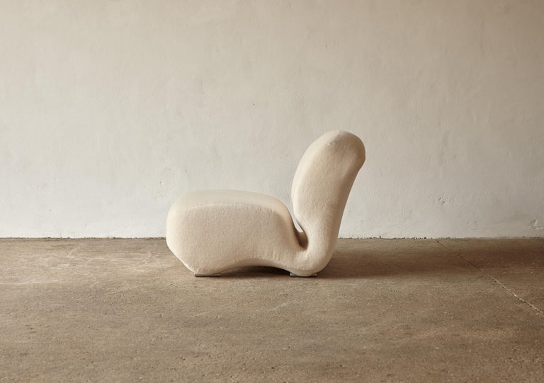 Rare Sculptural Chair, Organic Form, upholstered in Alpaca, Italy, 1970s 6