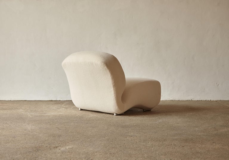 Rare Sculptural Chair, Organic Form, upholstered in Alpaca, Italy, 1970s 7