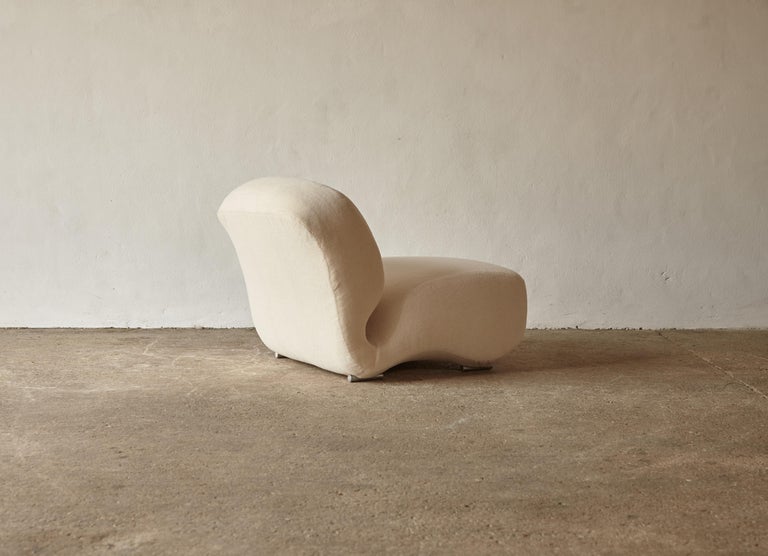 Rare Sculptural Chair, Organic Form, upholstered in Alpaca, Italy, 1970s In Good Condition In London, GB
