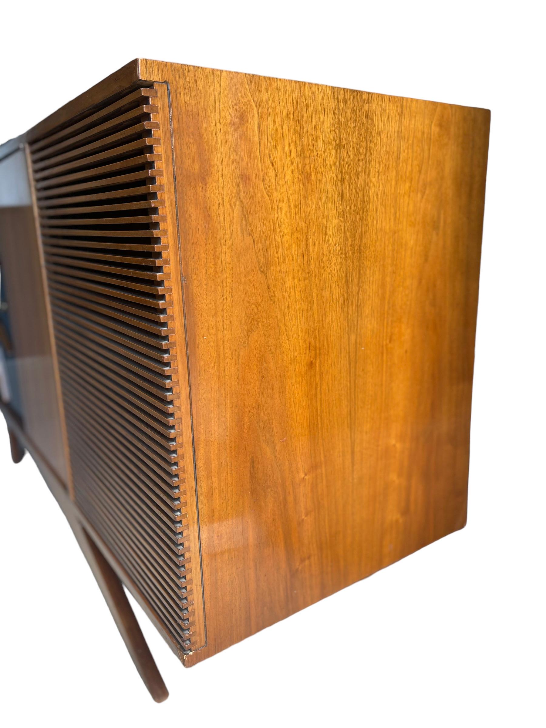 Rare Sculptural Credenza / Stereo Cabinet in Walnut in Manner of Vladimir Kagan For Sale 5