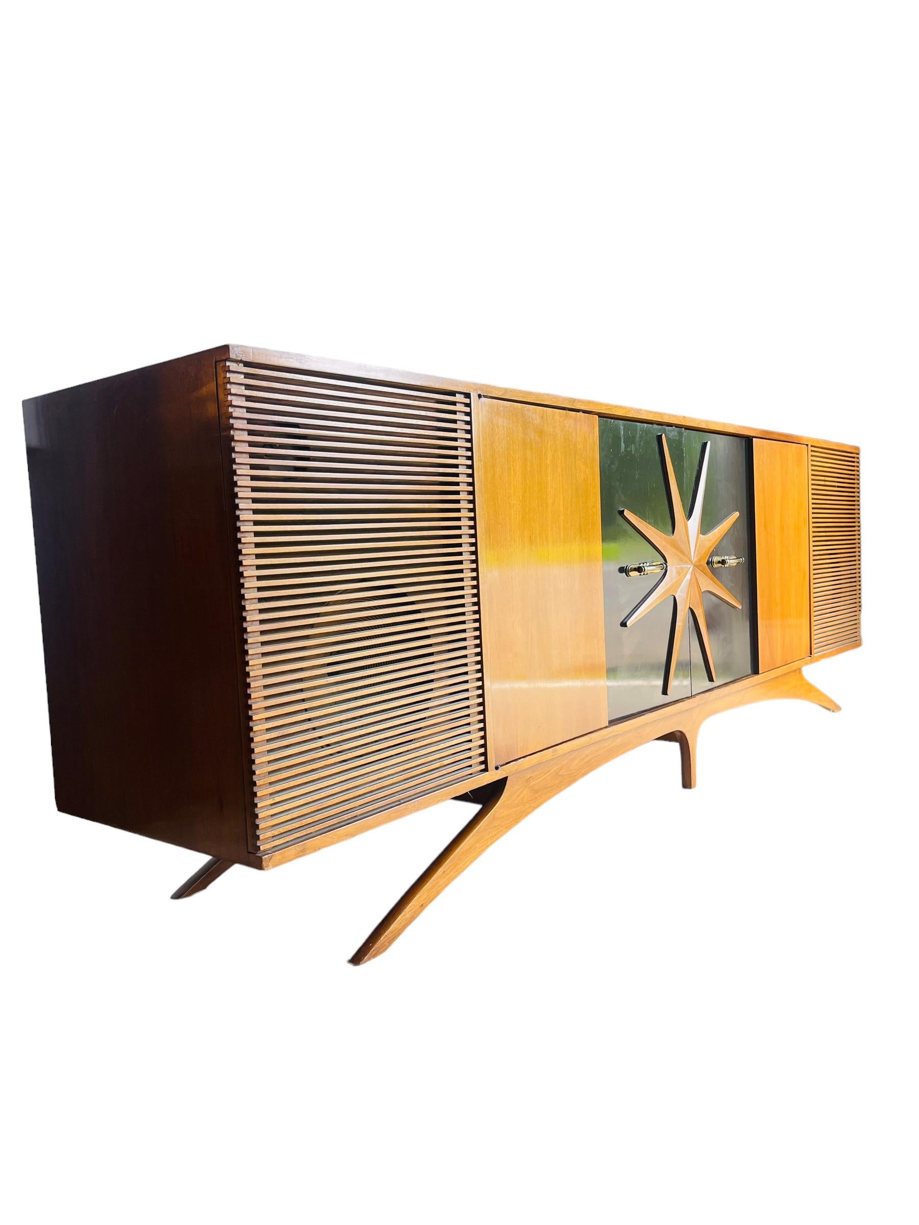 Rare Sculptural Credenza / Stereo Cabinet in Walnut in Manner of Vladimir Kagan For Sale 2