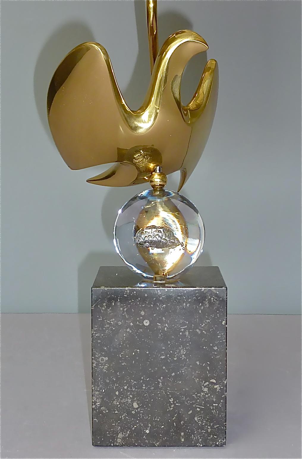 Fin du 20e siècle Rare lampe de table sculpturale française en bronze doré avec oiseaux, signée Philippe Jean 107/300  en vente