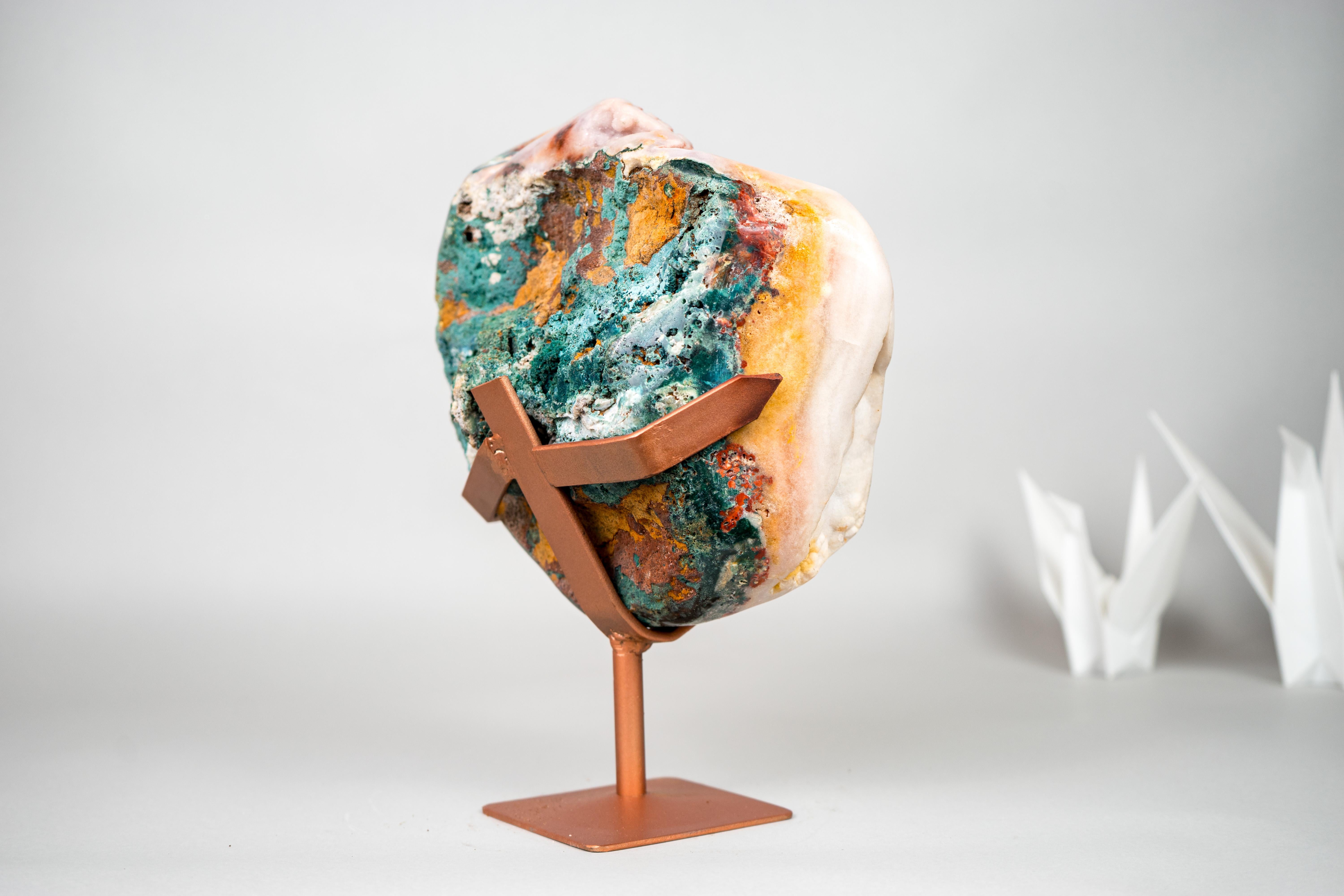 Rare géode sculpturale en améthyste rose avec druzy rouge et jaspe rouge en vente 3