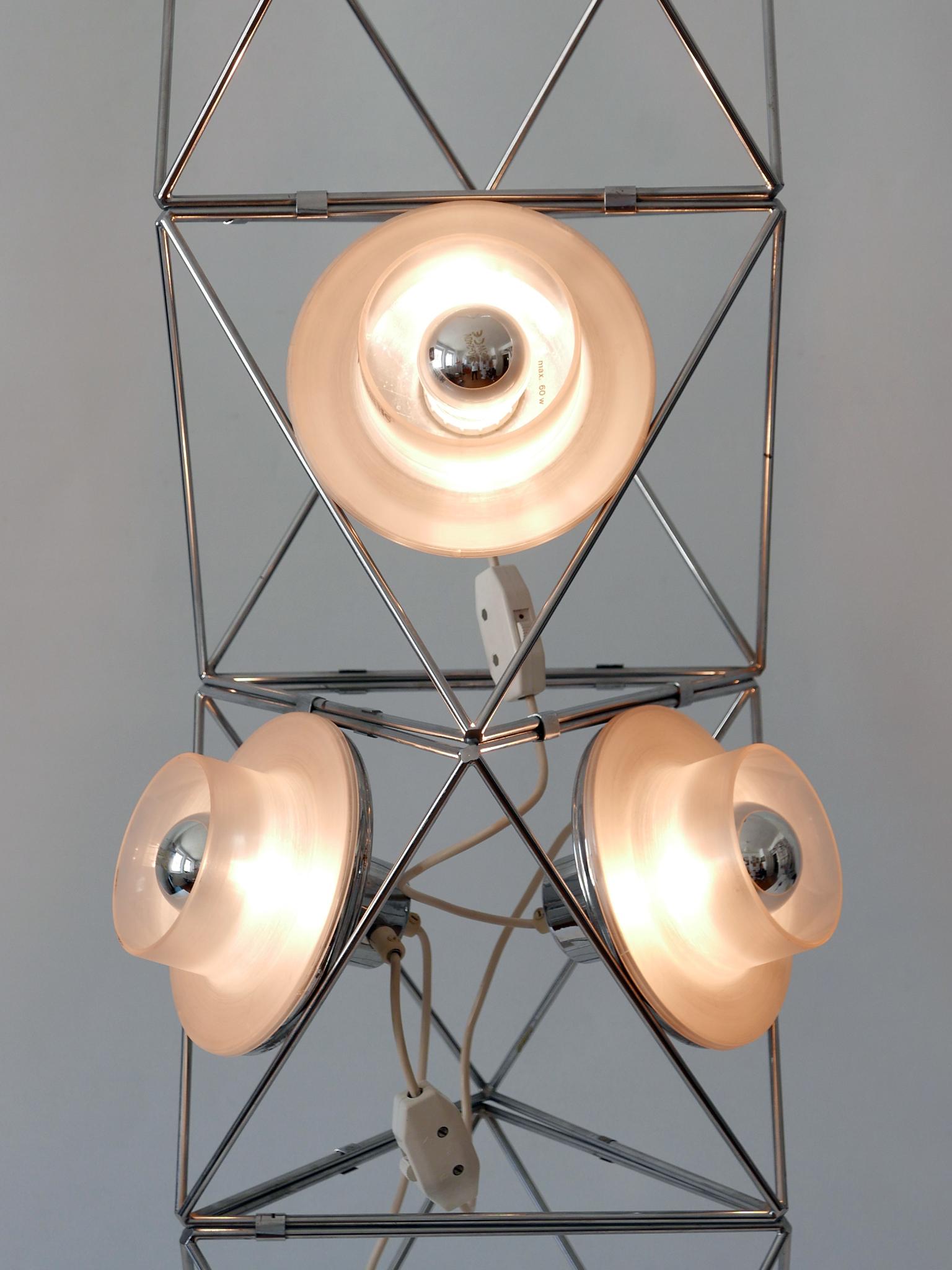 Rare Sculptural 'Poliedra' Floor Lamp by Felice Ragazzo for Guzzini Italy 1970s For Sale 2