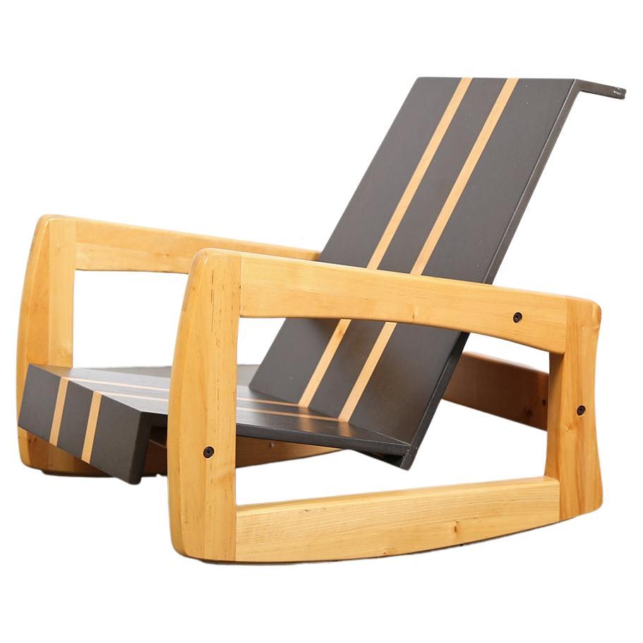 Chaise à bascule sculpturale rare design plancher de surf des années 70 vintage en pin