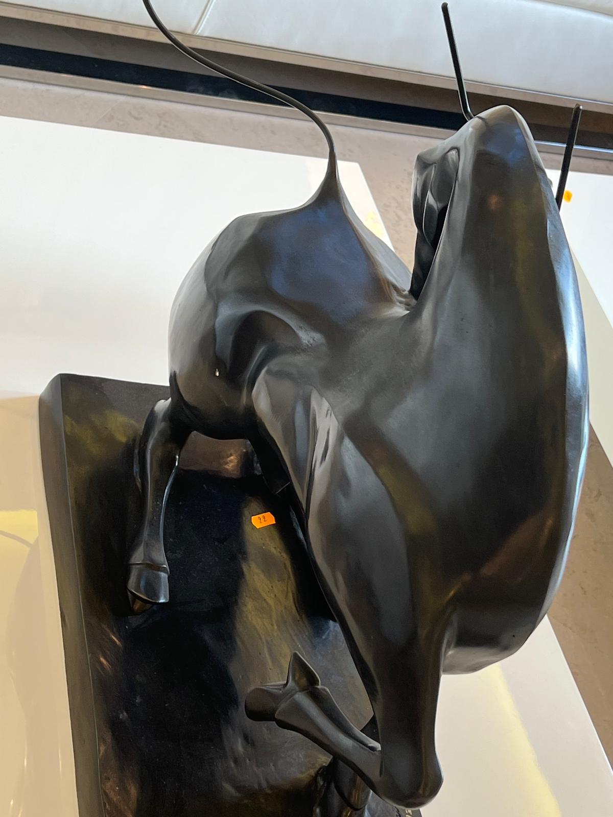 Art nouveau Rare sculpture en aluminium noirci 