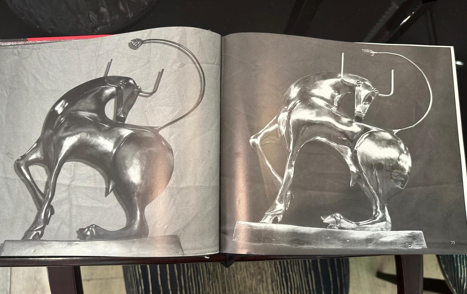 Rare sculpture en aluminium noirci 