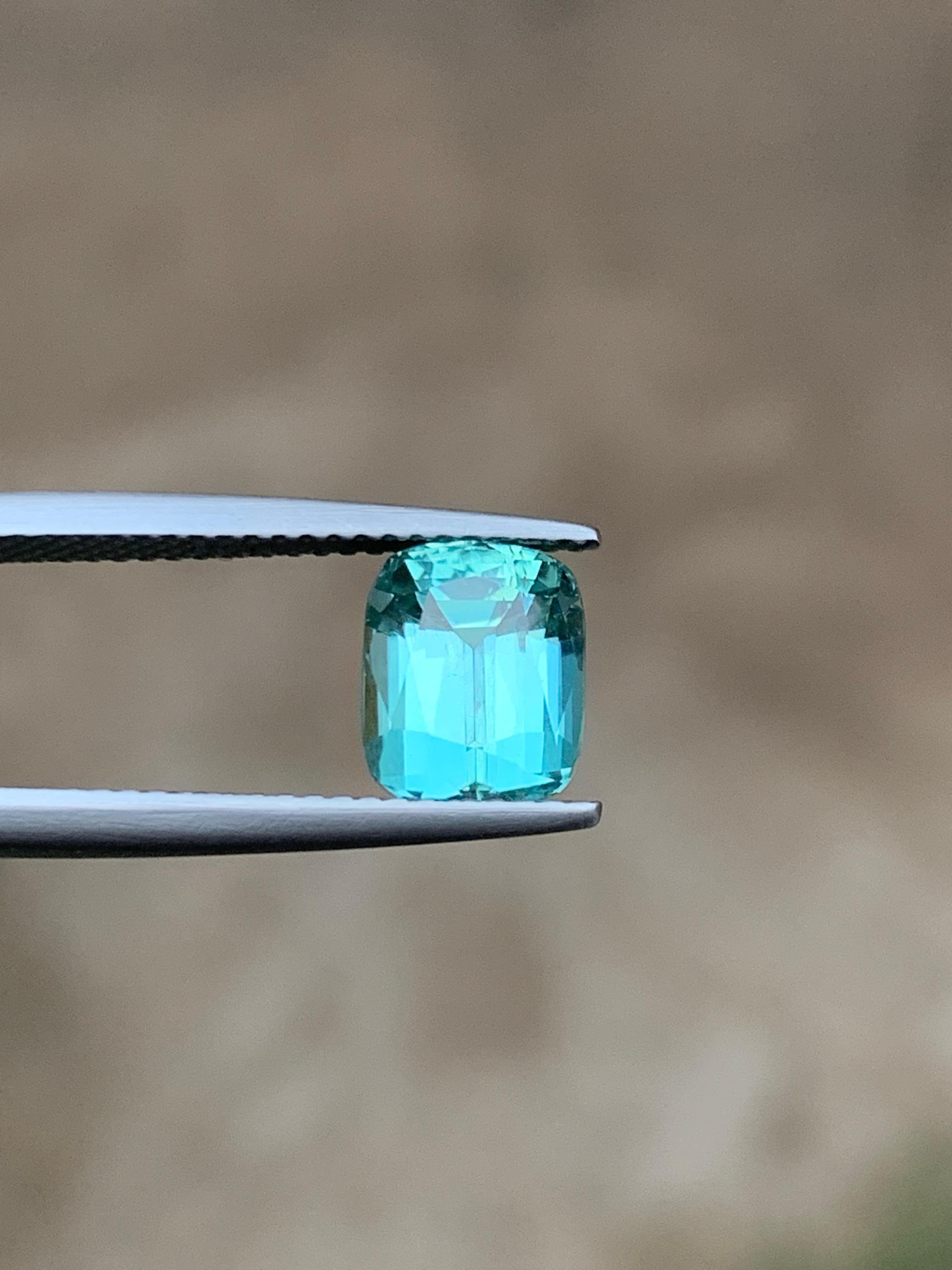 Rare Sea foam Natural Tourmaline Ring Loose Gemstone 2.95 Ct Cushion Cut-Jewelry In New Condition For Sale In Peshawar, PK