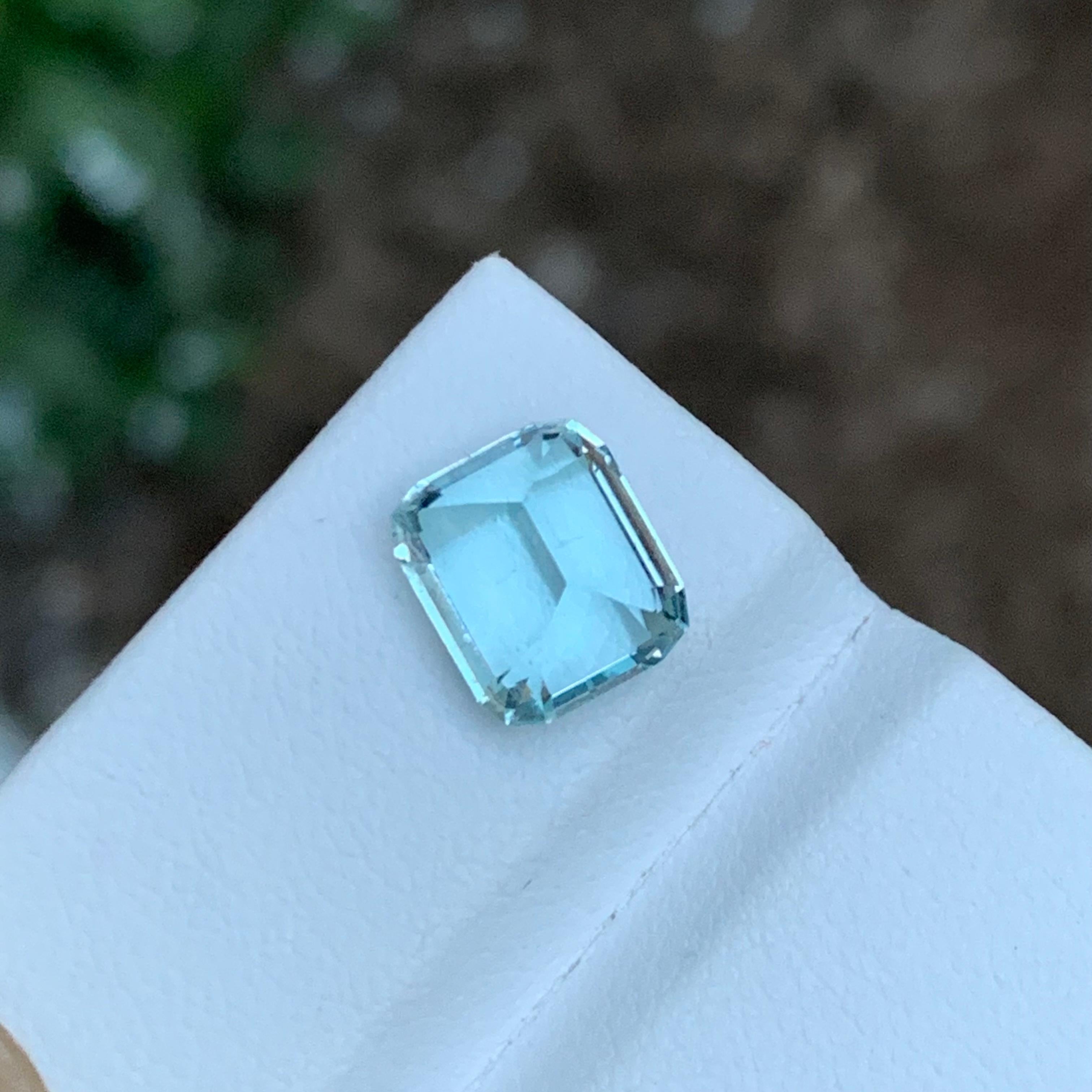 Rare Seafoam Natural Tourmaline Gemstone, 3.05 Ct Emerald Cut for Ring/Jewelry  In New Condition For Sale In Peshawar, PK