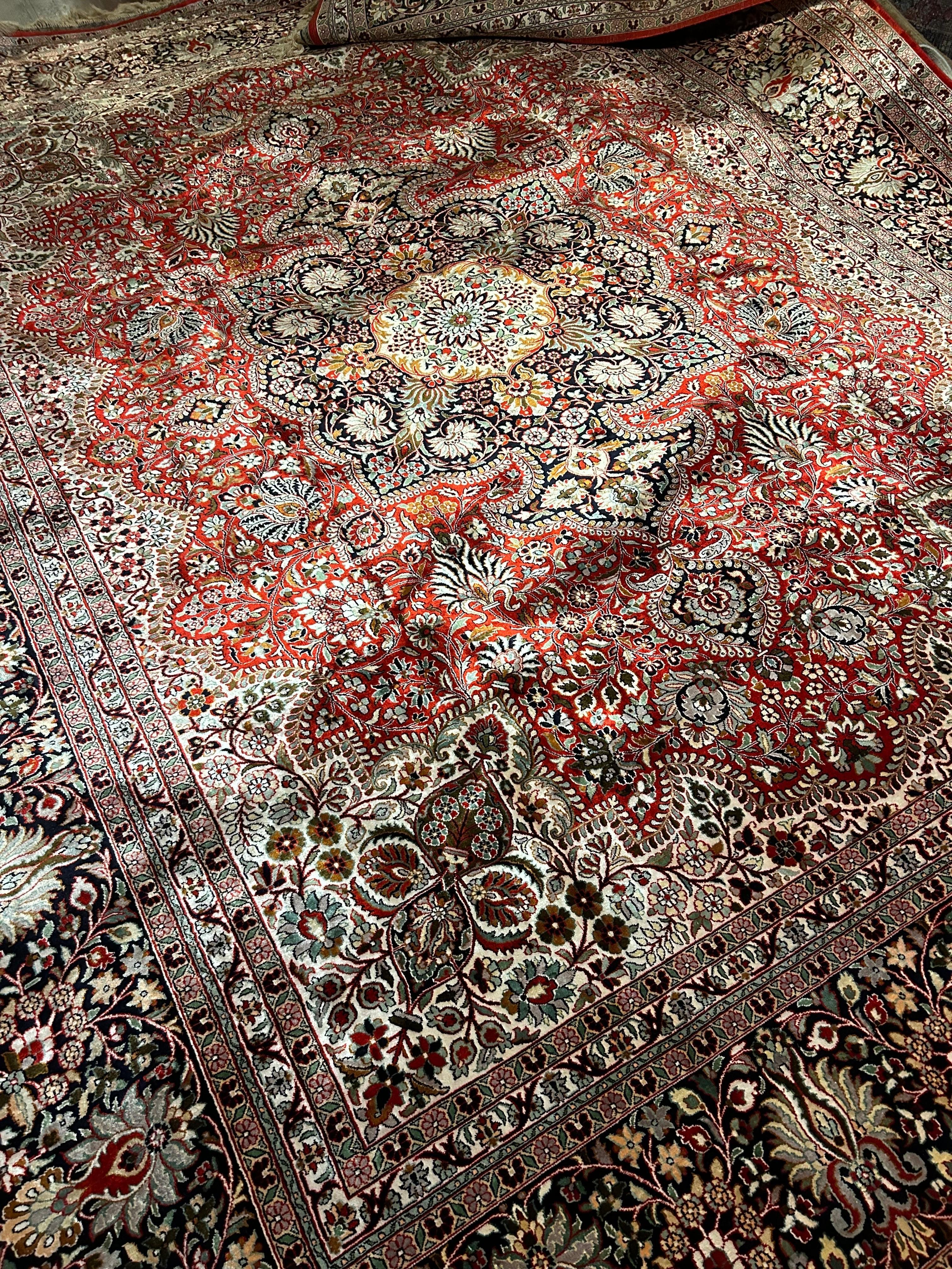 Fin du 20e siècle Rare Semi Antique Large 8'x10' Superfine Mulberry Silk Kashmir Tabriz Rug