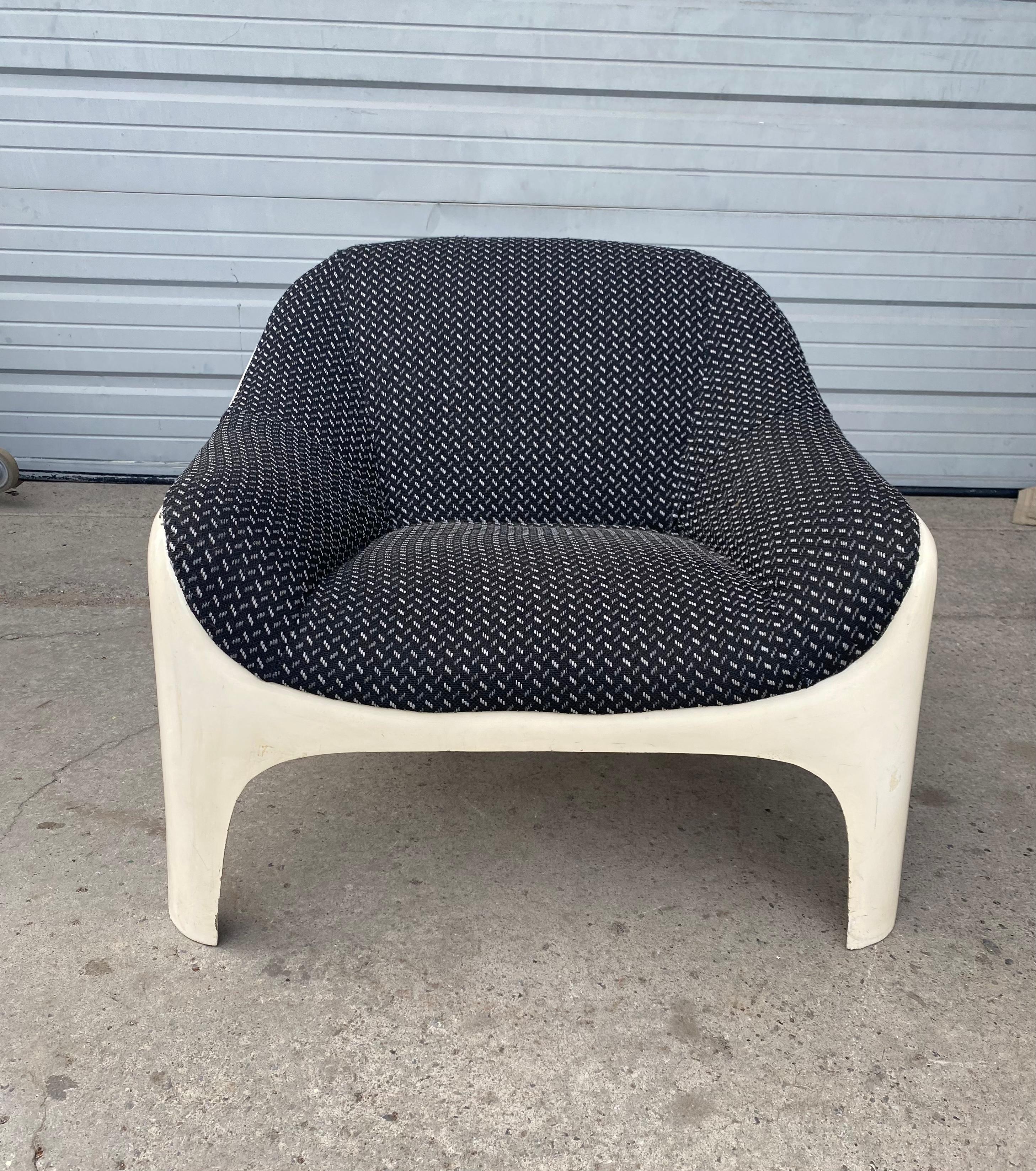 Seltener Sergio Mazza Lounge Chair für Artemide (Glasfaser) im Angebot