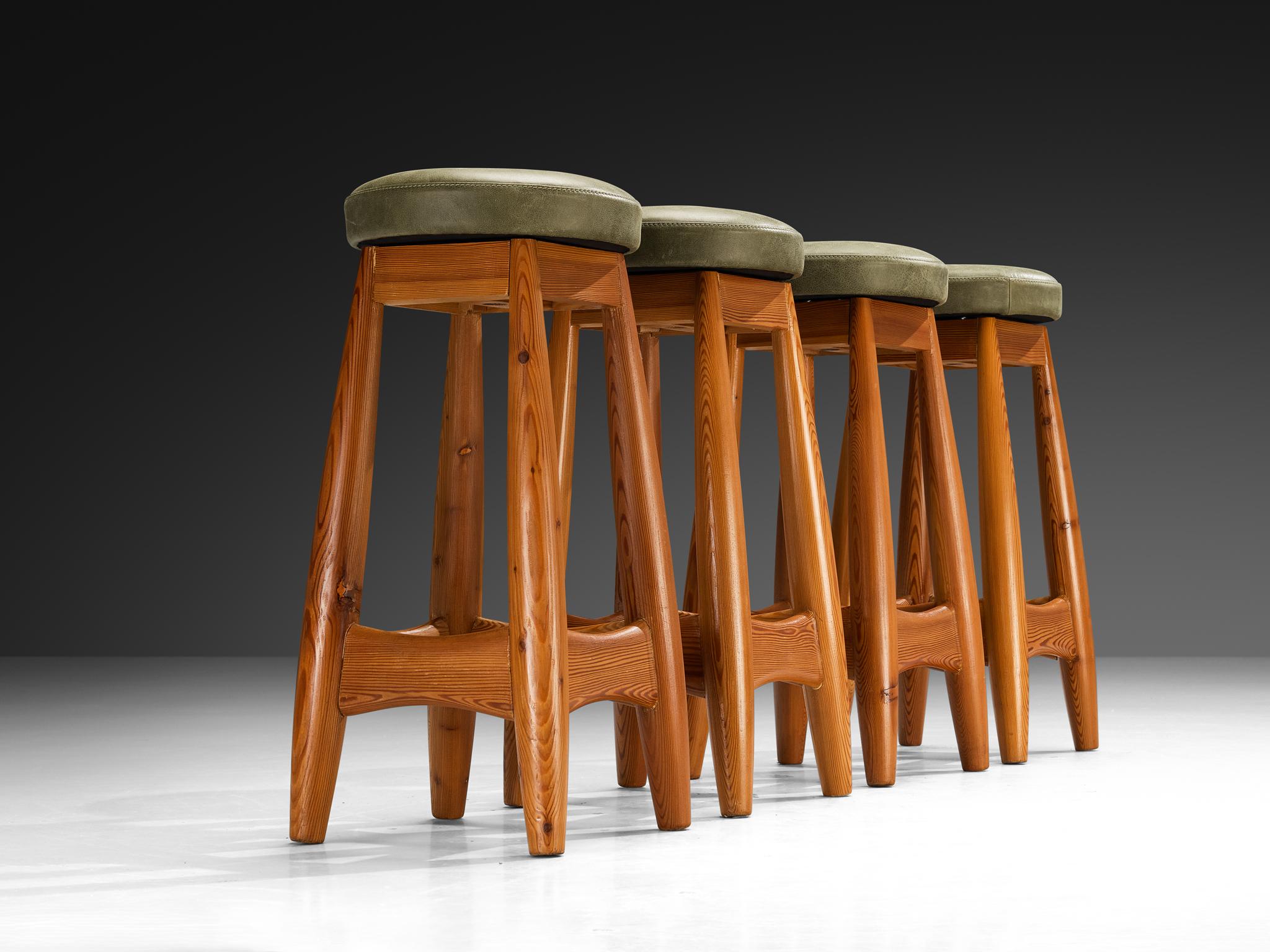 Mid-Century Modern Rare Sergio Rodrigues for ISA Bergamo 'Sheriff' Barstools in Solid Pine