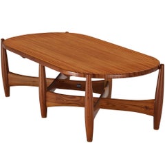 Sergio Rodrigues pour ISA Bergamo table basse « Sheriff » en pin massif rare