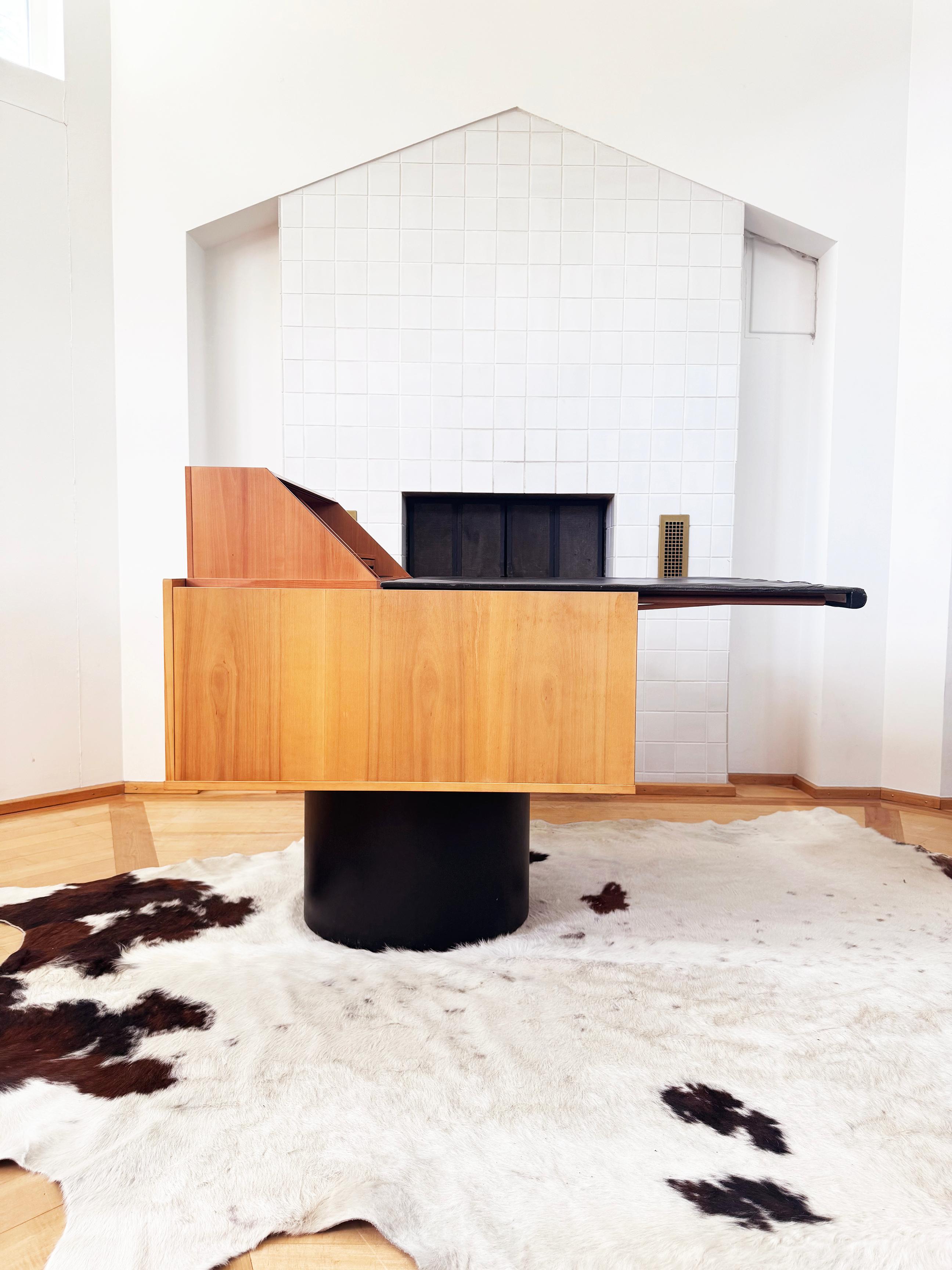 Seltener Sesamo Pop Up-Schreibtisch / Sekretär von Gianfranco Frattini für Bernini, 1981 im Angebot 3