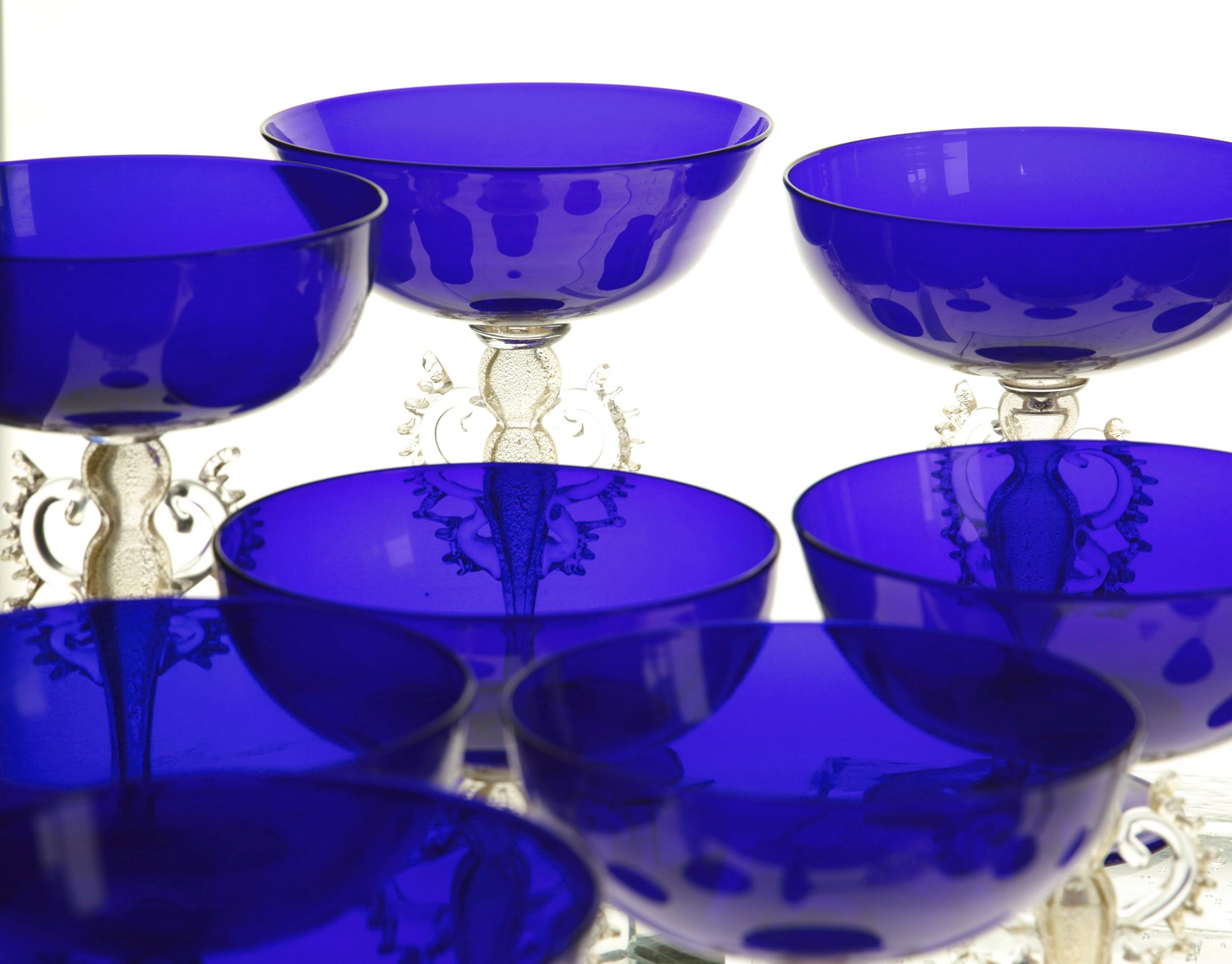 Gold Leaf Rare Set, 12 Cenedese Champagne Goblets, Murano Cobalt Glass Gold Accent, Signed For Sale