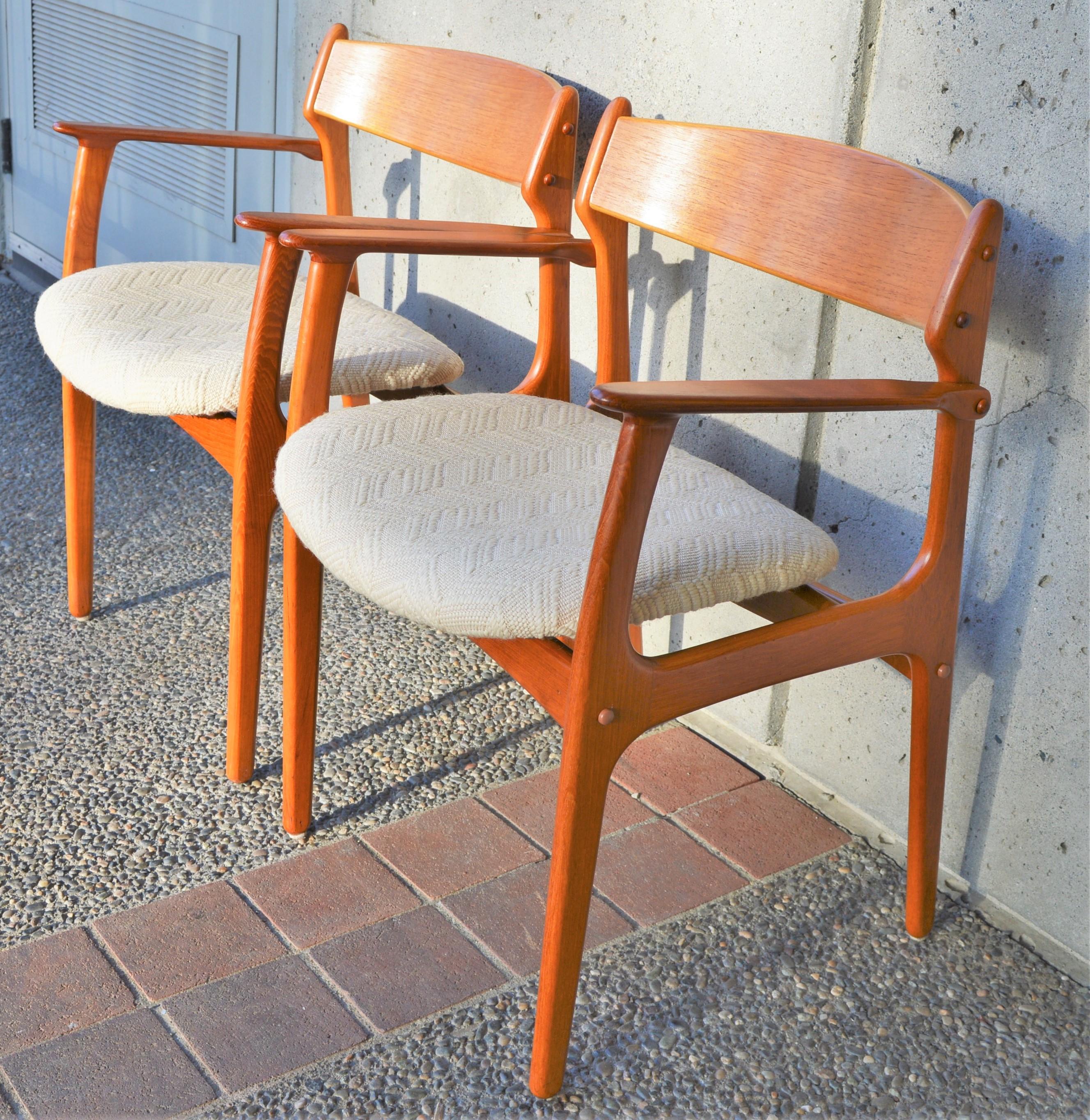 Rare Set 6 Danish Teak Dining Chairs by Erik Buch, Teak Backrests & 2 Armchairs For Sale 2
