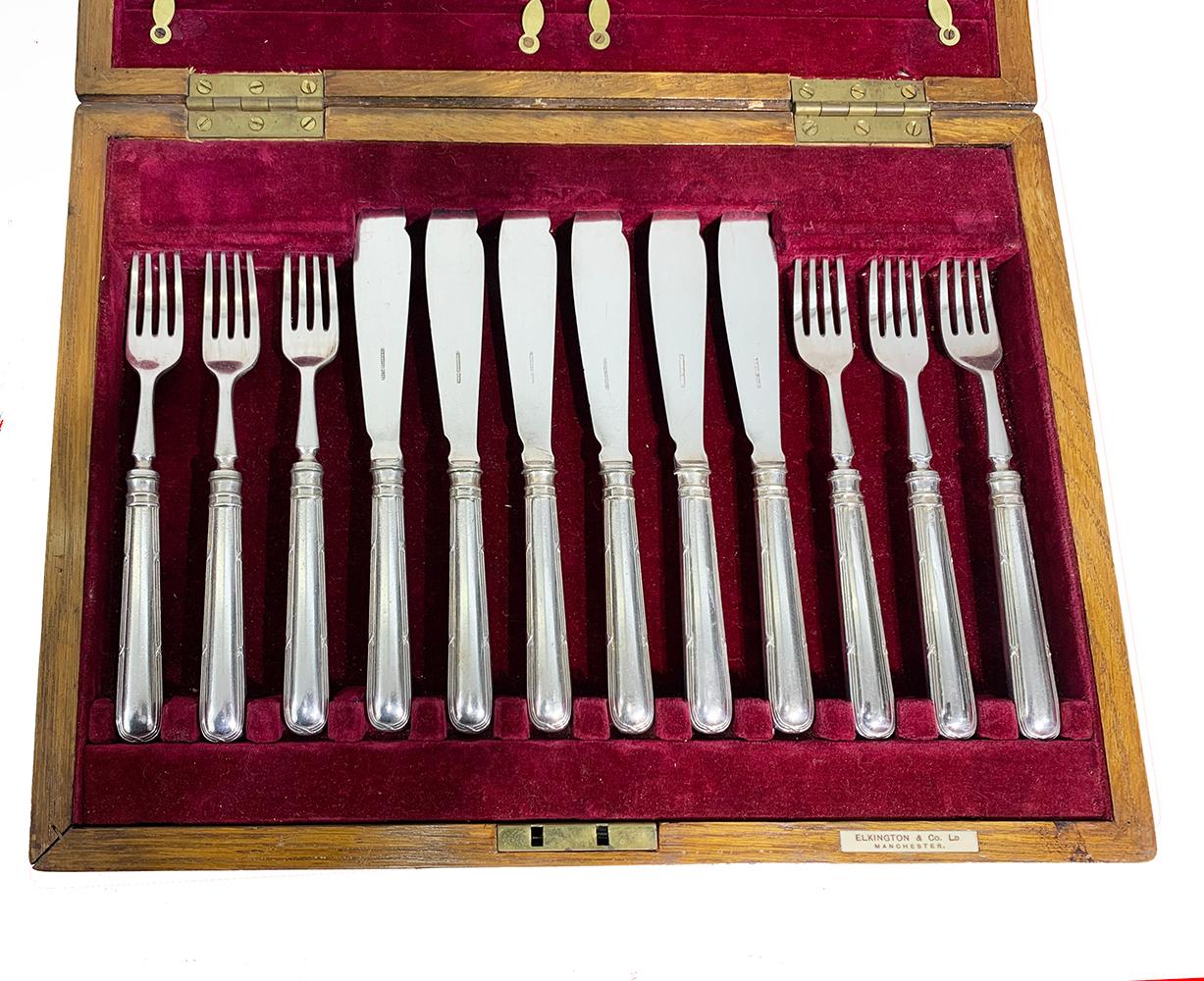 Rare Set Fish Knives and Forks, Elkington and co Silver circa 1877 In Good Condition In Beirut, LB