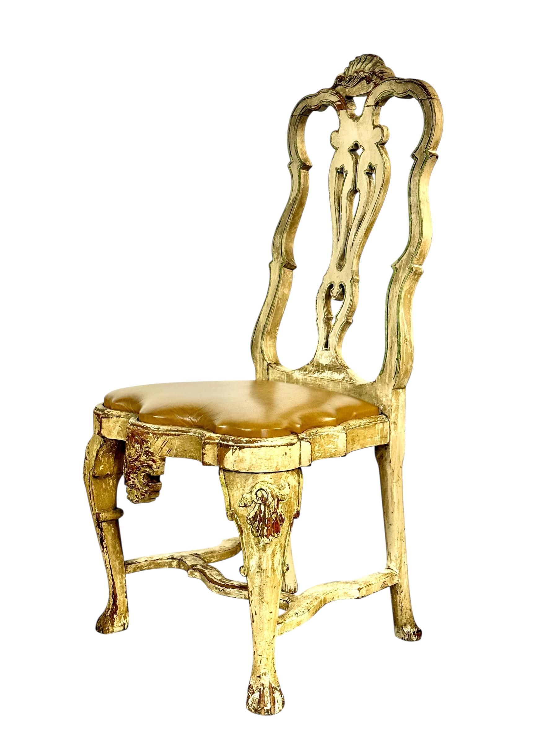 Rare ensemble de 10 chaises de salle à manger rococo italiennes à la patine vieillie, c.1800 en vente 4