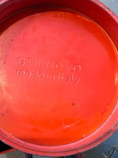 Seltener Satz von 10 roten und verchromten Wandlampen von Stilnovo aus der Mitte des Jahrhunderts, Italien, 1970er Jahre