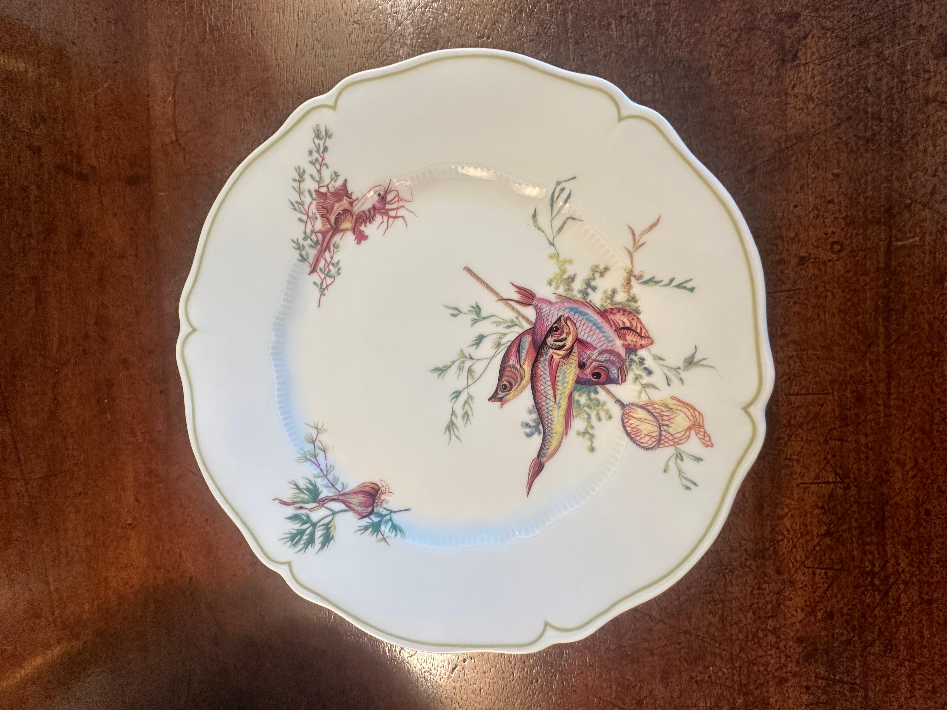 Hand-Painted Set of 12 Havilland- Limoges Dinner Plates, Six Fish and Crustacean Designs For Sale