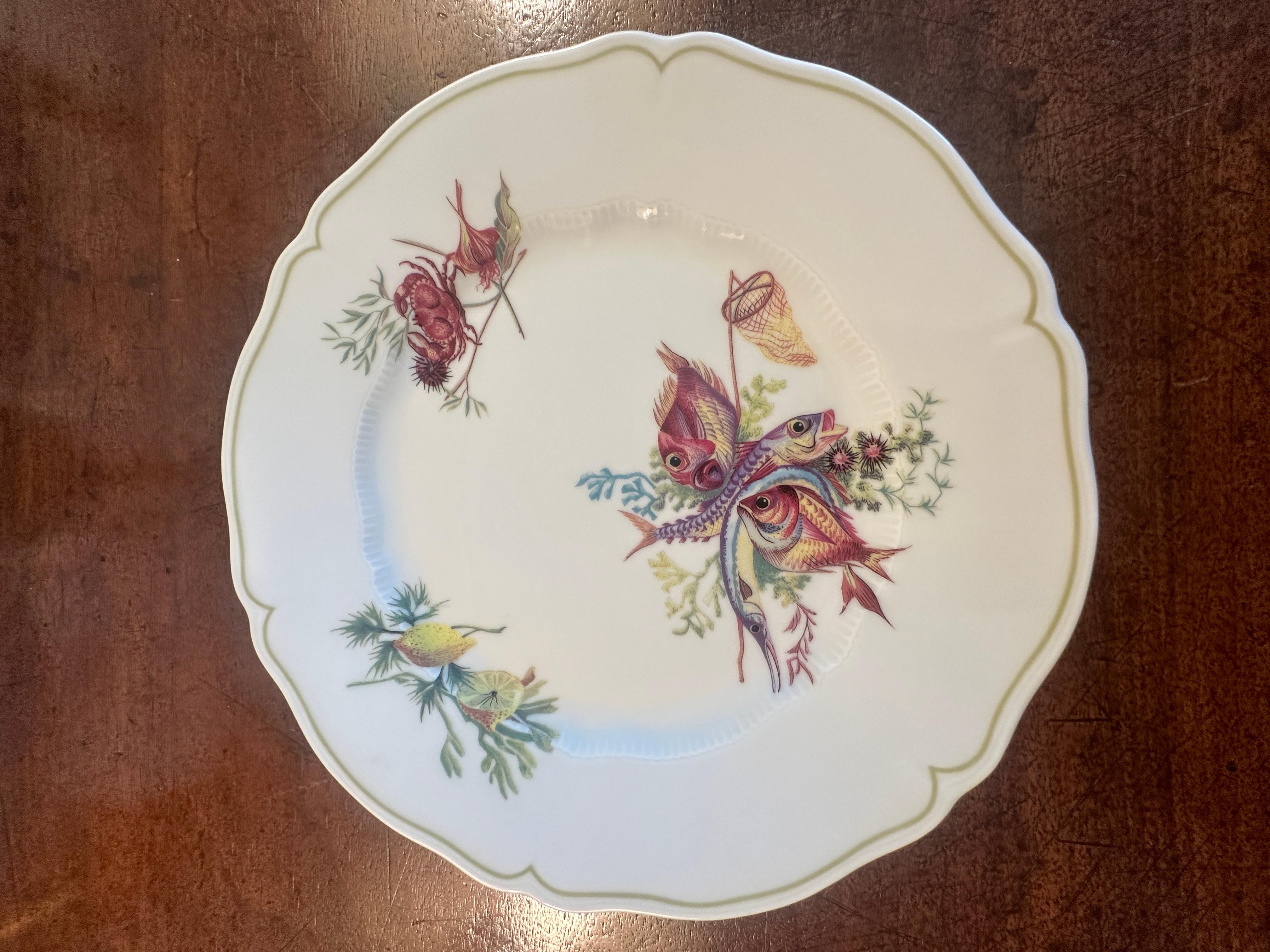 Mid-20th Century Set of 12 Havilland- Limoges Dinner Plates, Six Fish and Crustacean Designs For Sale