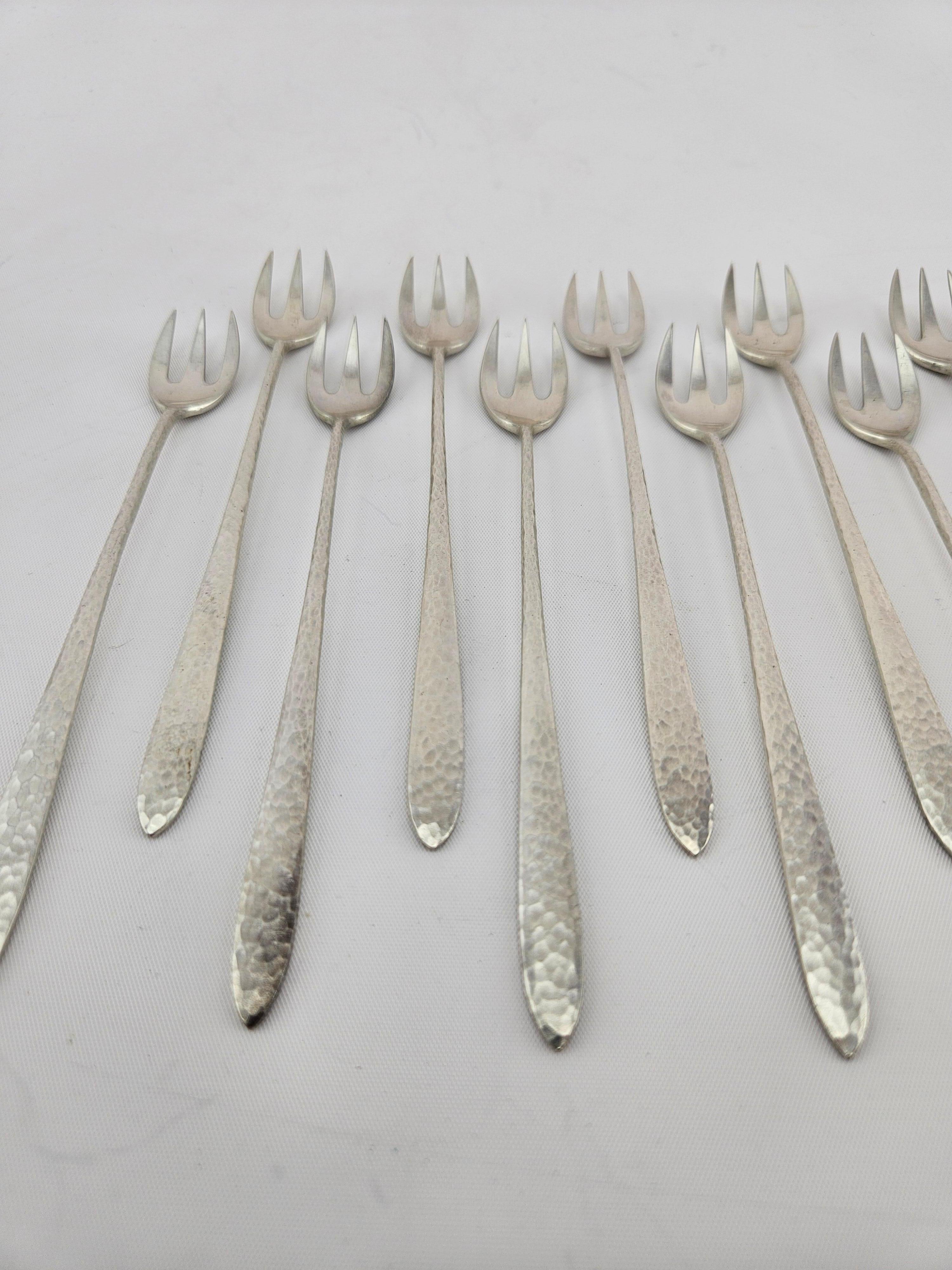 Rare Set of 12 Sterling Silver Tiffany & Co Olive Forks In Excellent Condition For Sale In Hamilton, Ontario