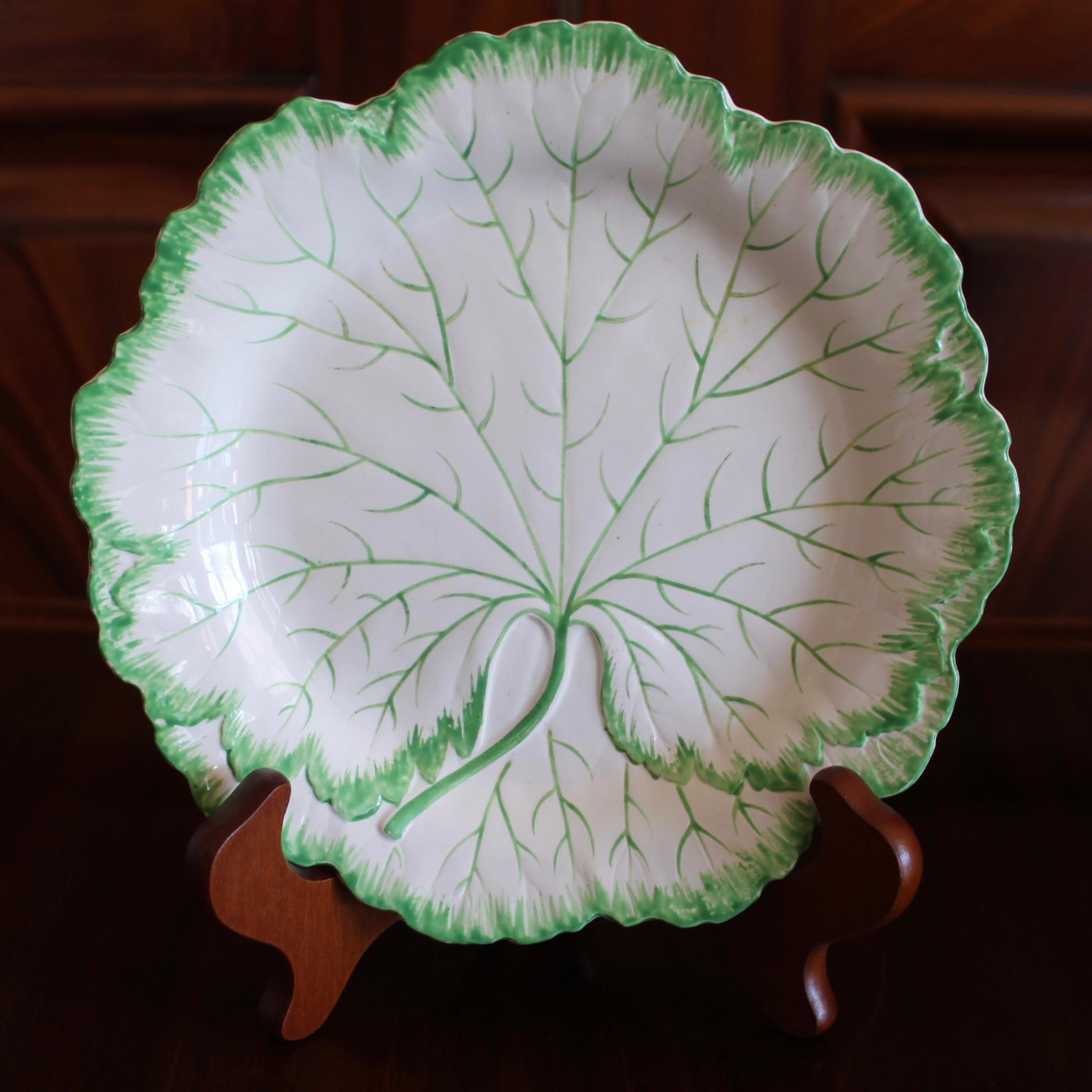 English Rare Set Of 12 Wedgwood White Majolica Geranium Leaf Dessert Plates