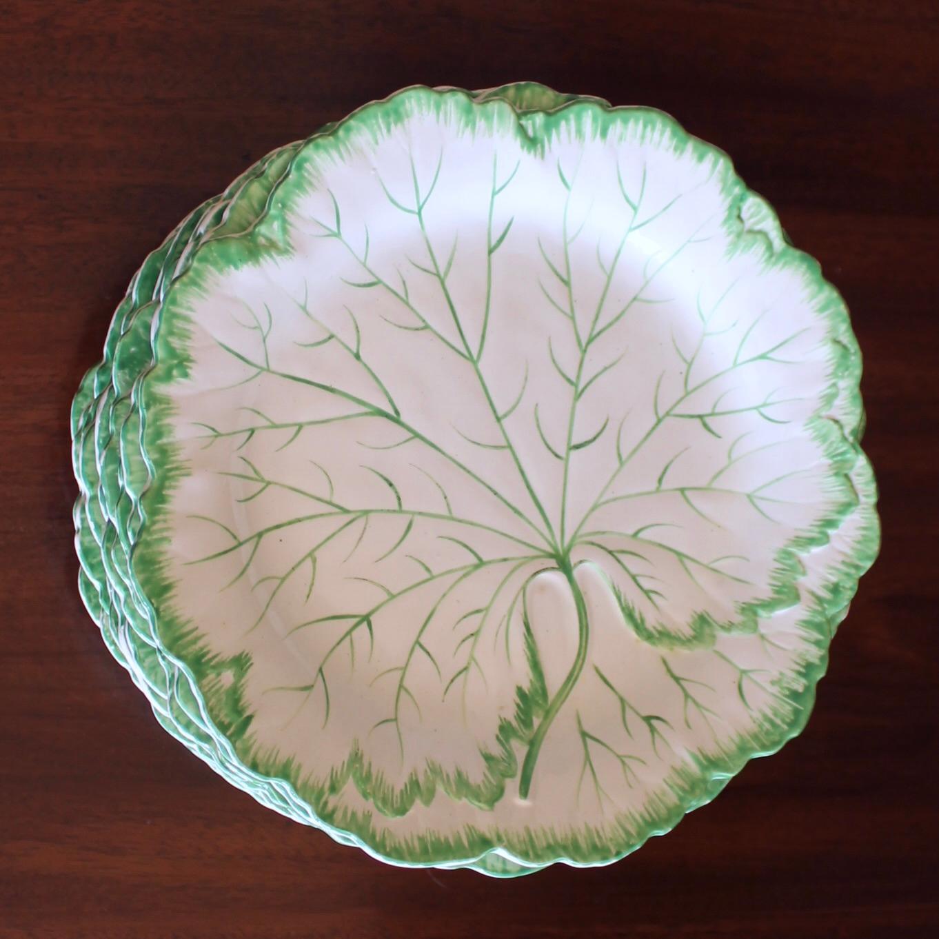 Rare Set Of 12 Wedgwood White Majolica Geranium Leaf Dessert Plates In Good Condition In Free Union, VA