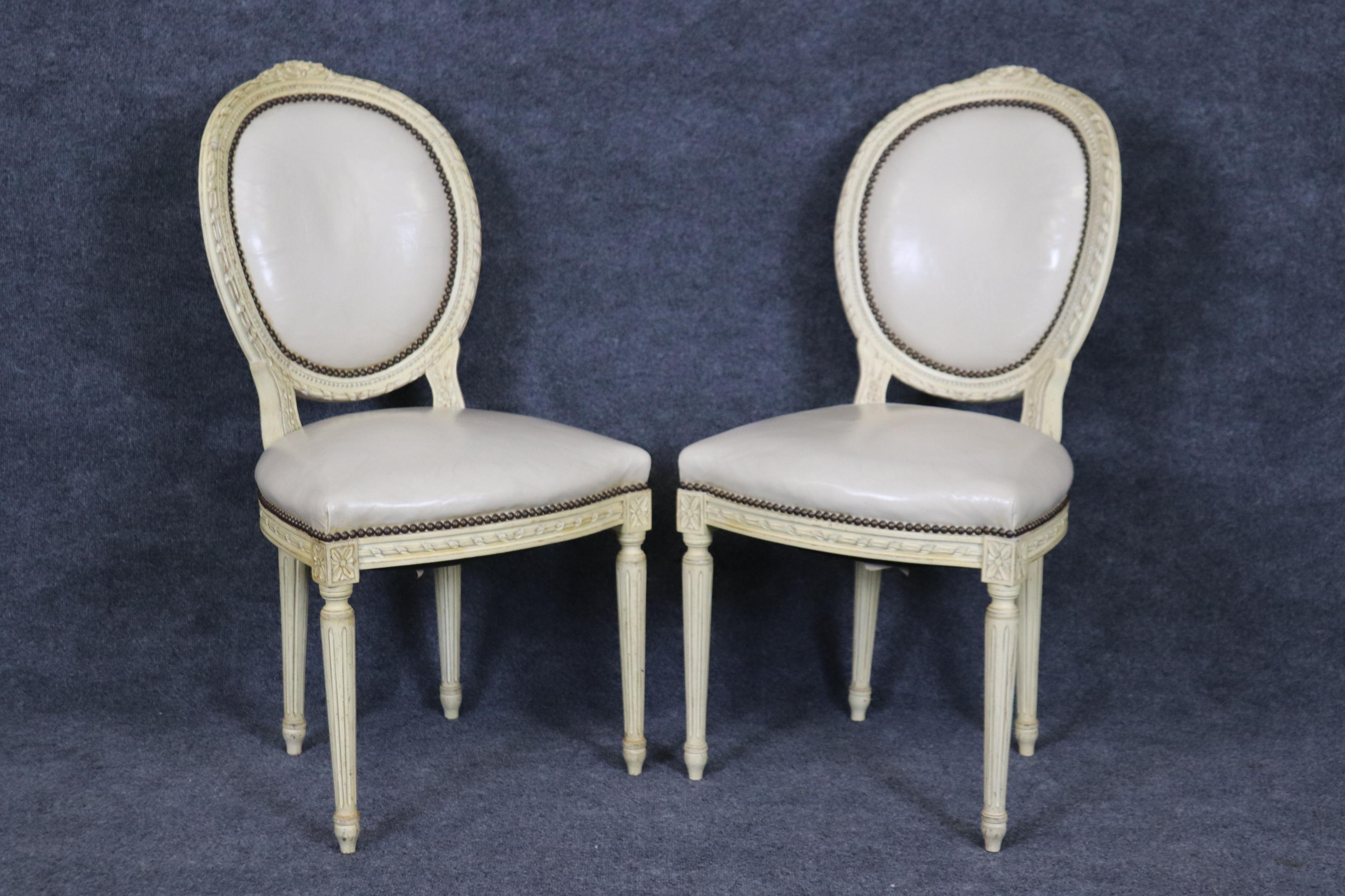 Rare Set of 16 Carved Creme Painted Cameo Back French Louis XVI Dining Chairs  In Good Condition For Sale In Swedesboro, NJ