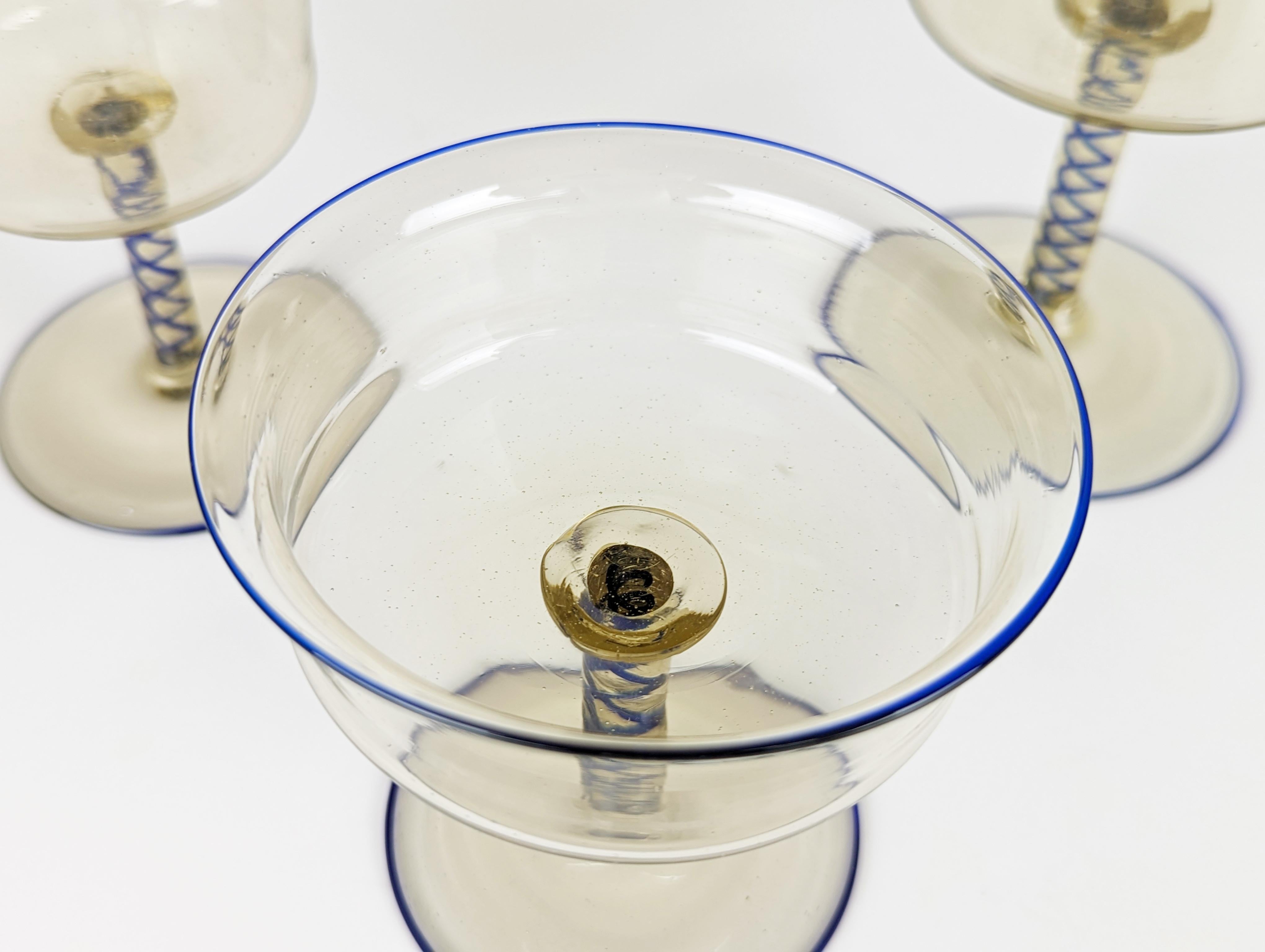 Verre de Murano Ensemble rare de 18 gobelets en verre de Murano par Vittorio Zecchin pour Pauly & Co, années 1930 en vente