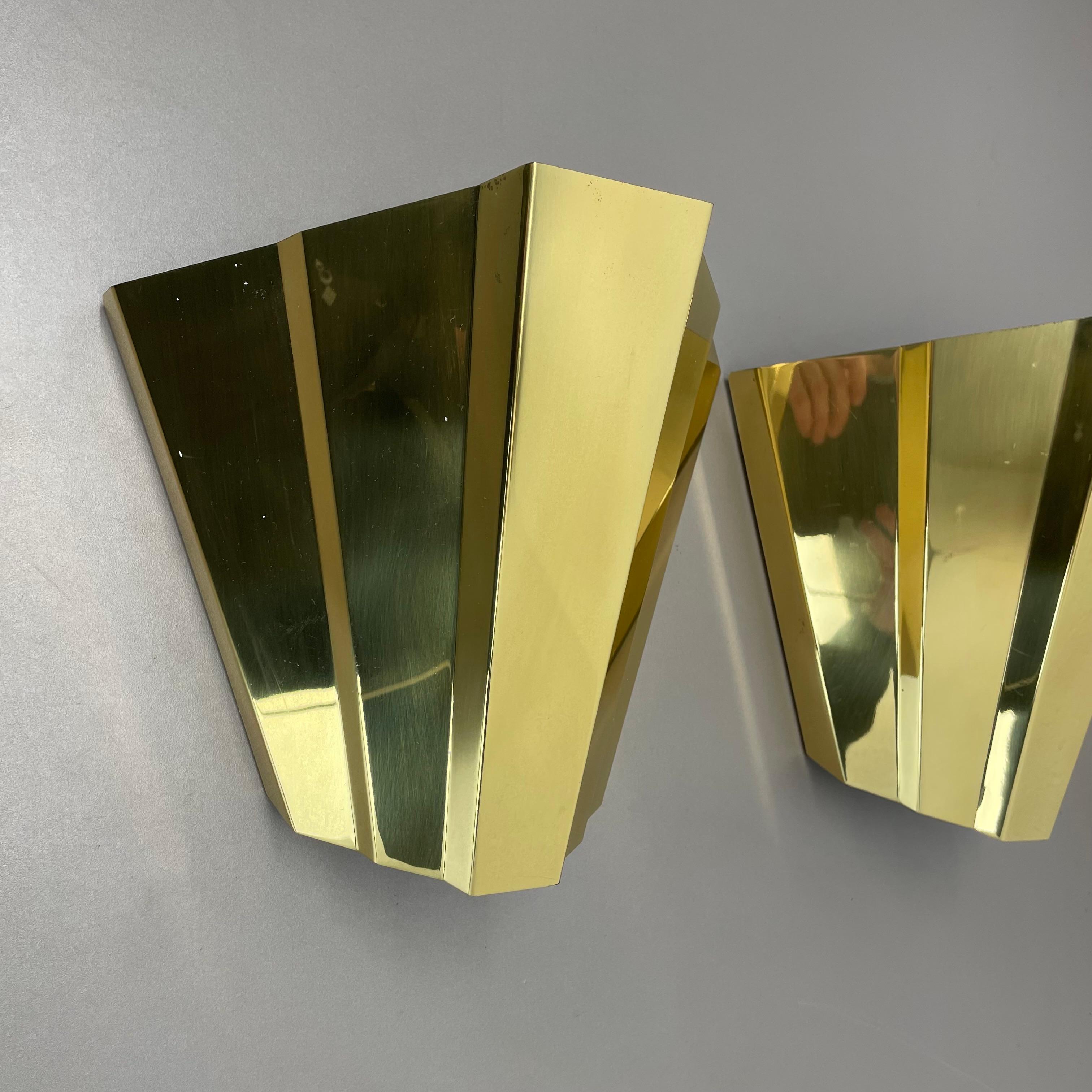 raro juego de 2 apliques CUBIC de latón macizo by EGOLUCE, Italia años 80 Moderno de mediados de siglo en venta