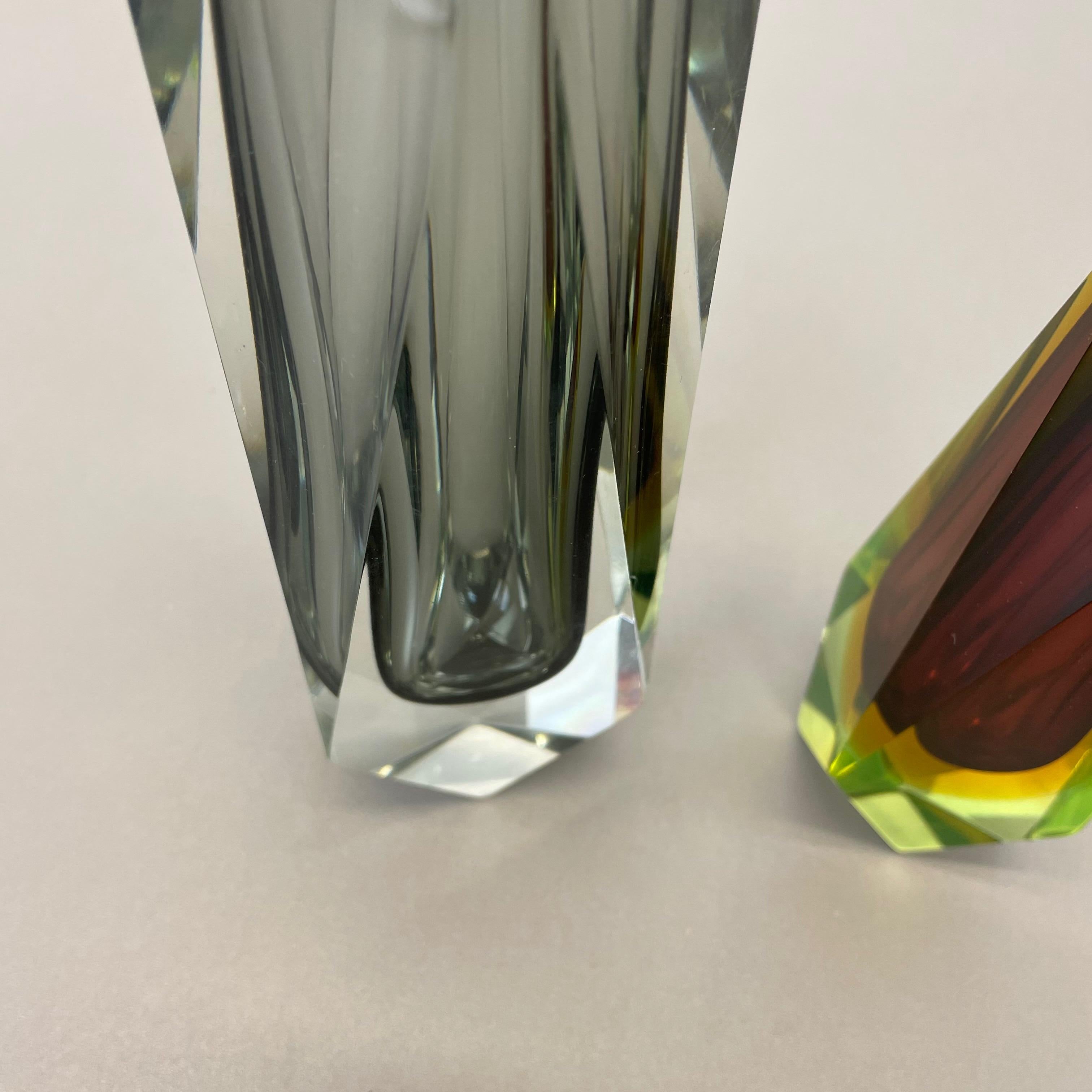 Rare ensemble de 2 vases Sommerso en verre de Murano à facettes, Italie, 1970 en vente 3