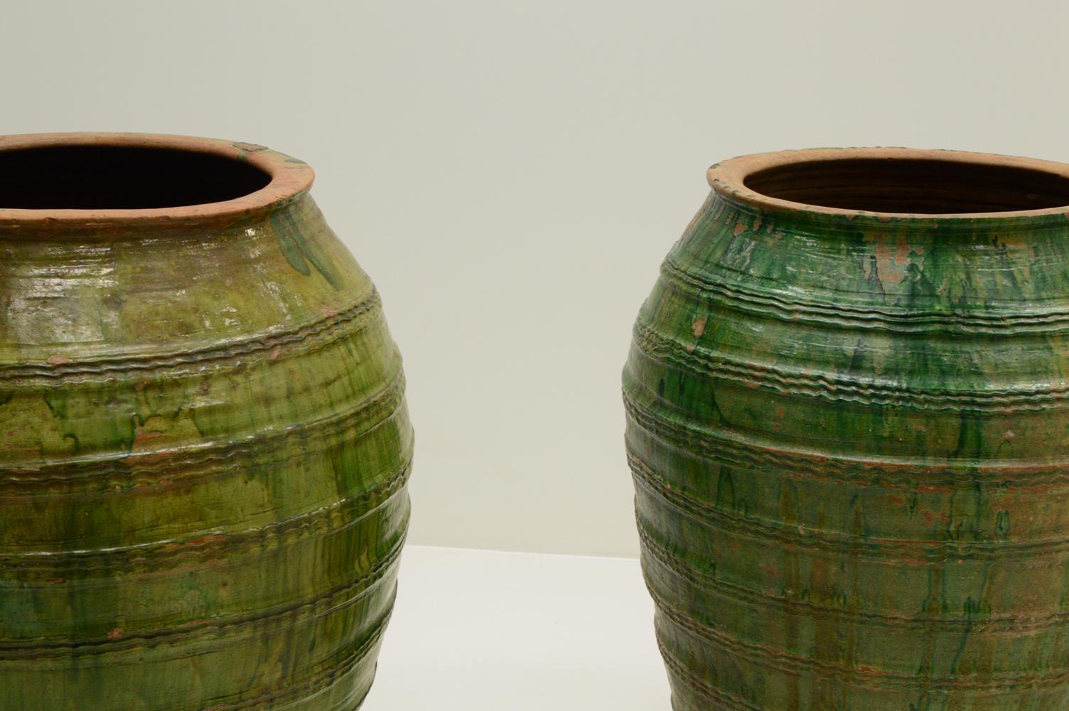 Rare Set of 2 large early 16th century Tuscany vases, Italy. For Sale 2