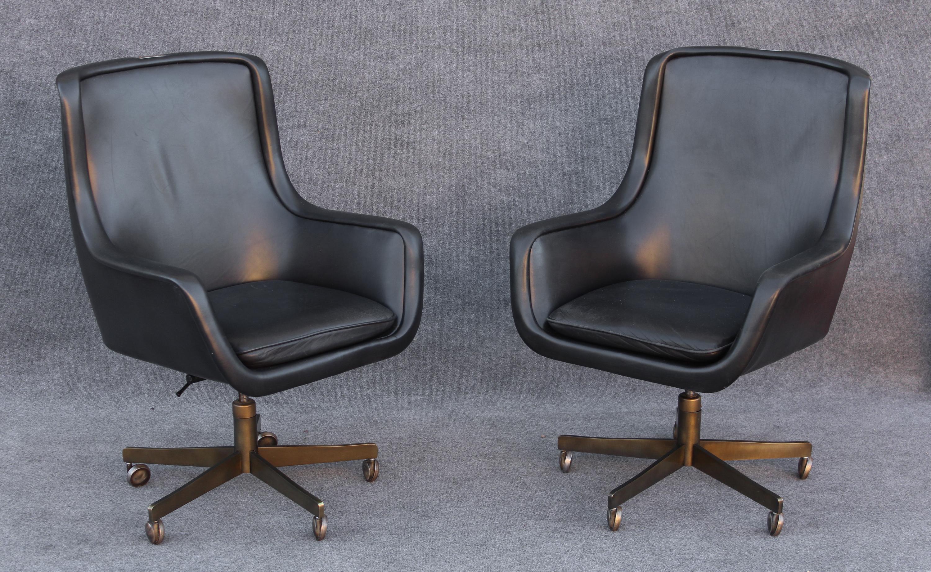 American Rare Set of 24 Ward Bennett for Brickel Custom Executive Leather & Brass Chairs For Sale