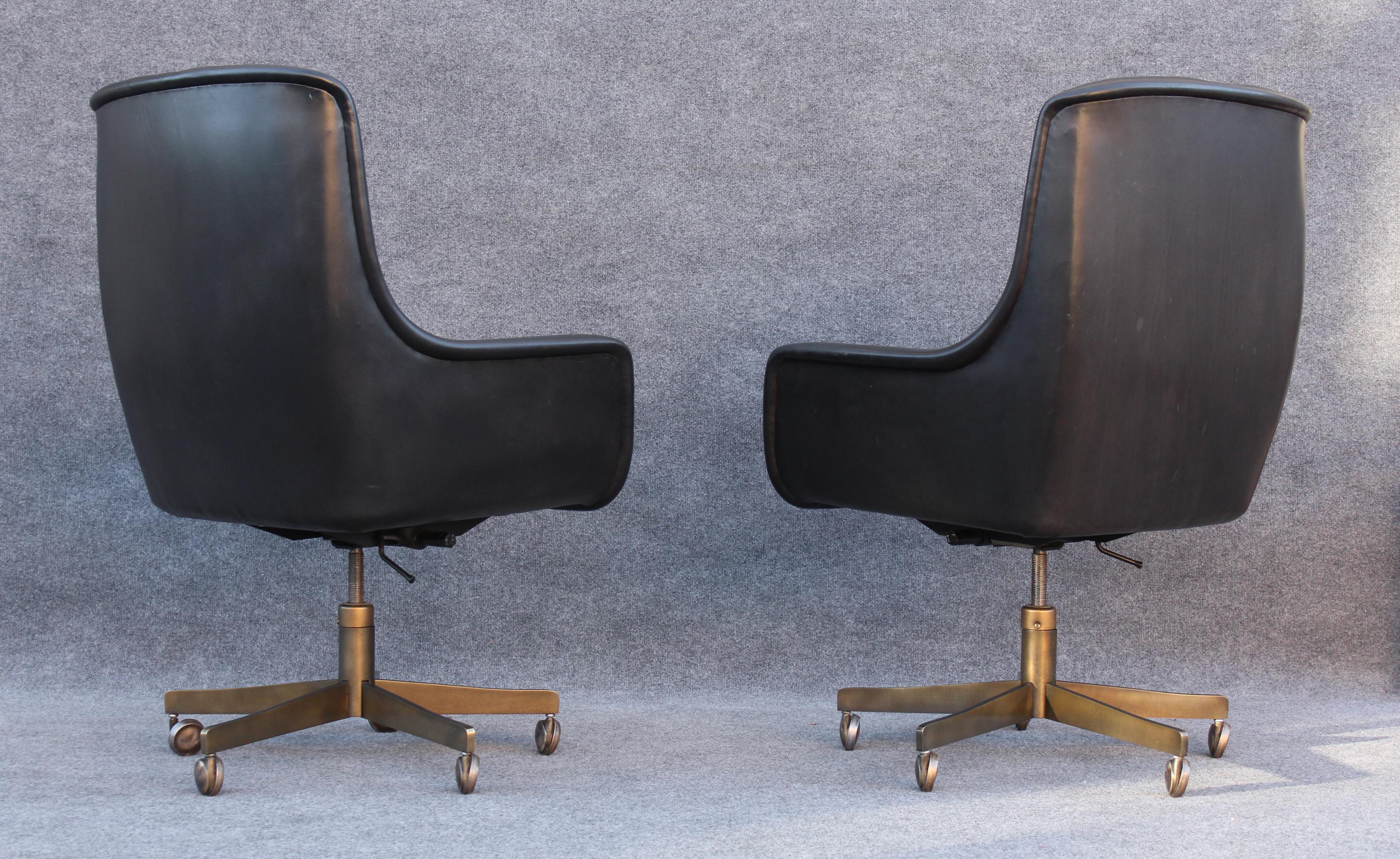 Rare Set of 24 Ward Bennett for Brickel Custom Executive Leather & Brass Chairs For Sale 2